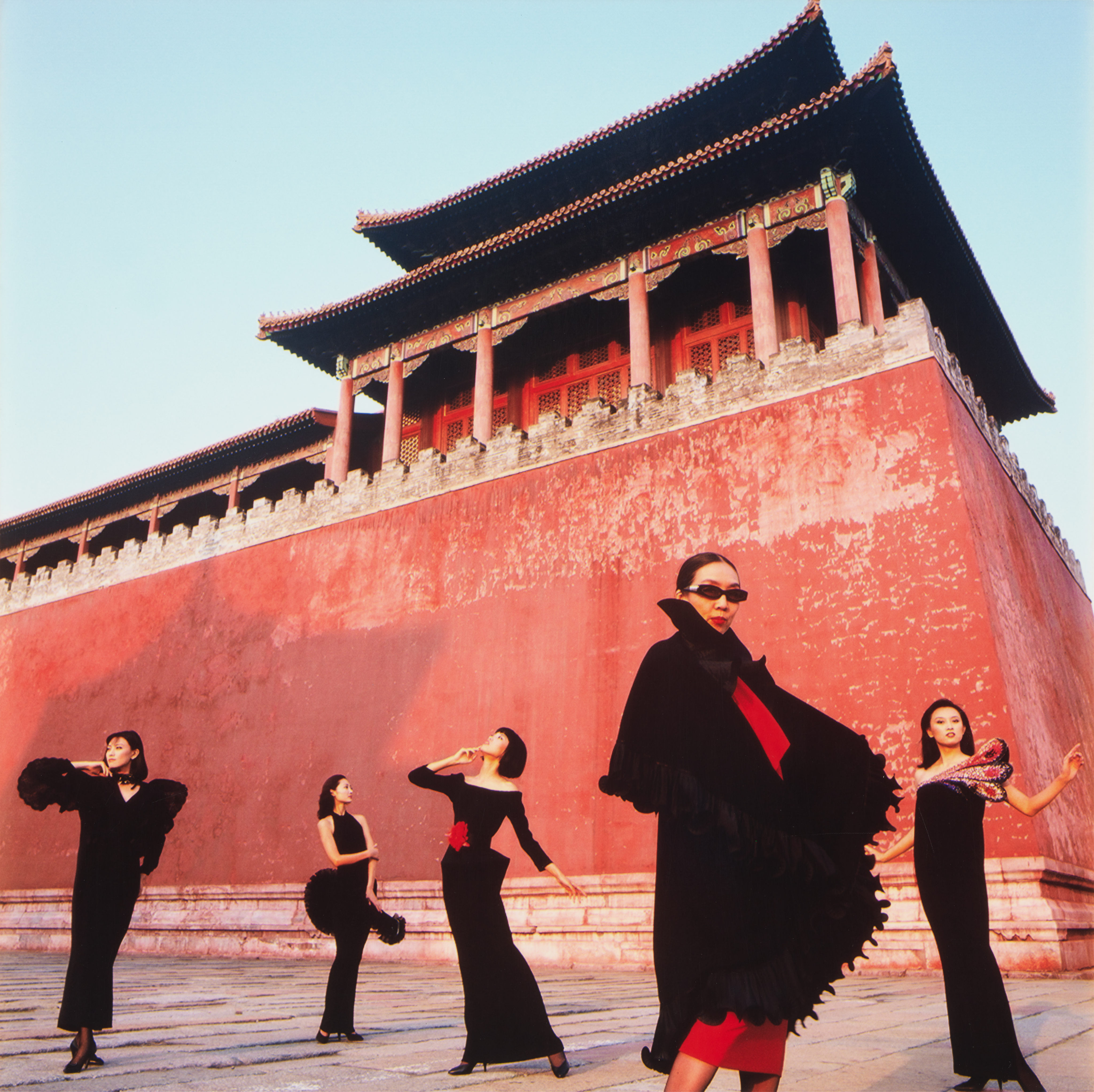 A fashion shoot at the Forbidden City with Song Huai-kuei and Chinese models that she trained in the 1980s. Photo: Yonfan