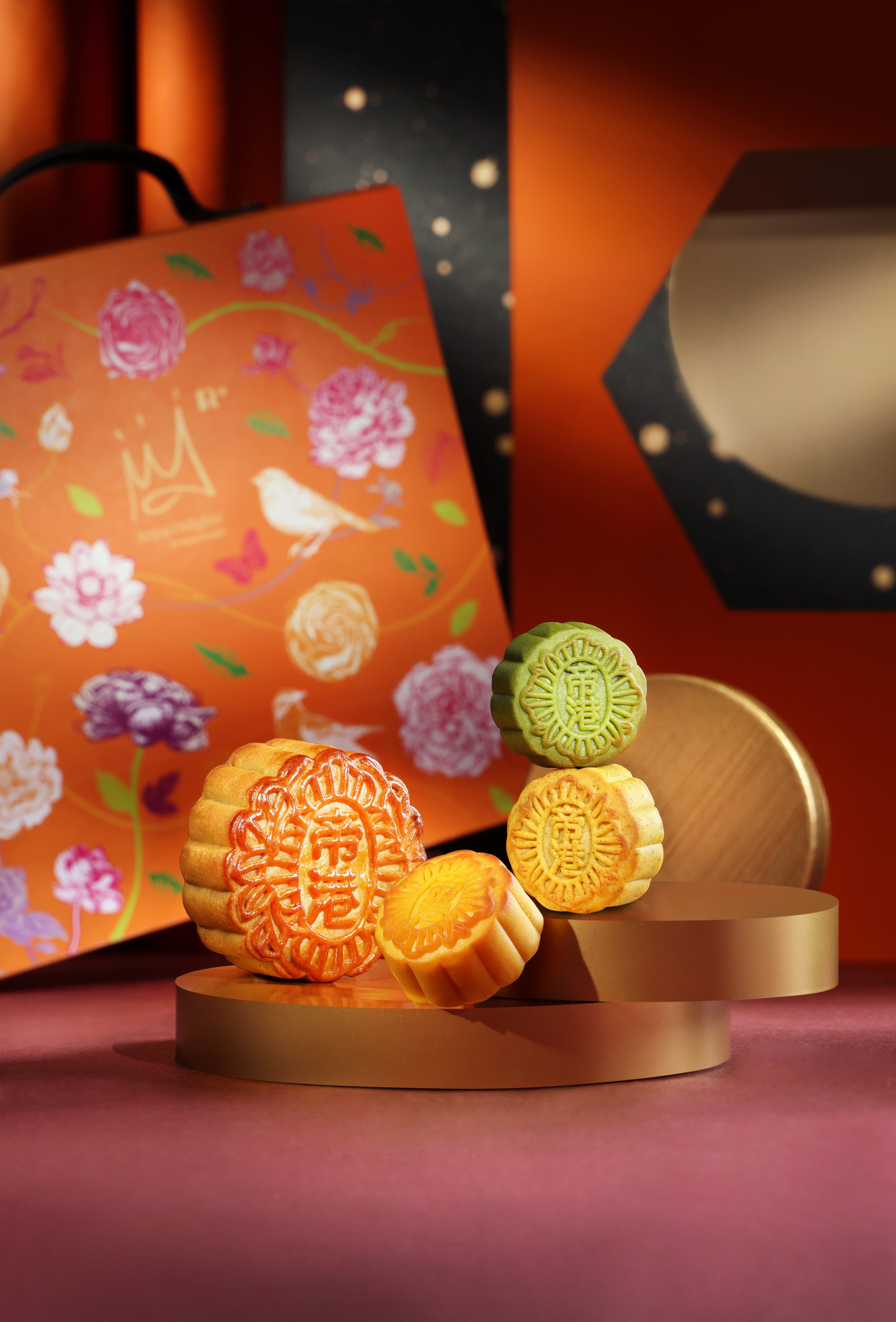 The Royal Plaza Hotel’s premium mooncake gift box includes eight varieties of mooncakes, featuring both classic and contemporary flavours. Photo: Handout