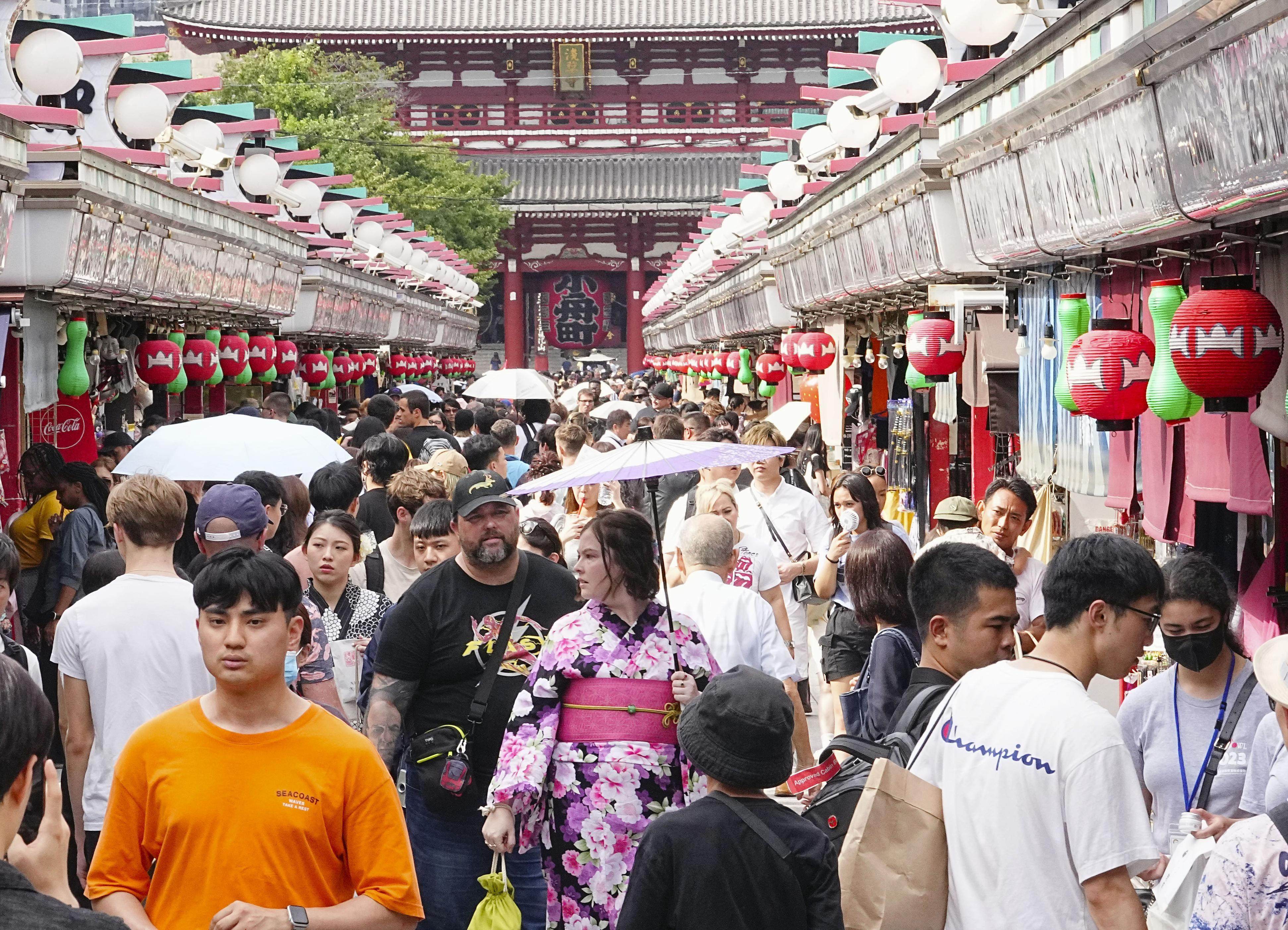 China is resuming Japan-bound tour groups following a 3-year ban due to the Covid-19 pandemic. Photo: Kyodo