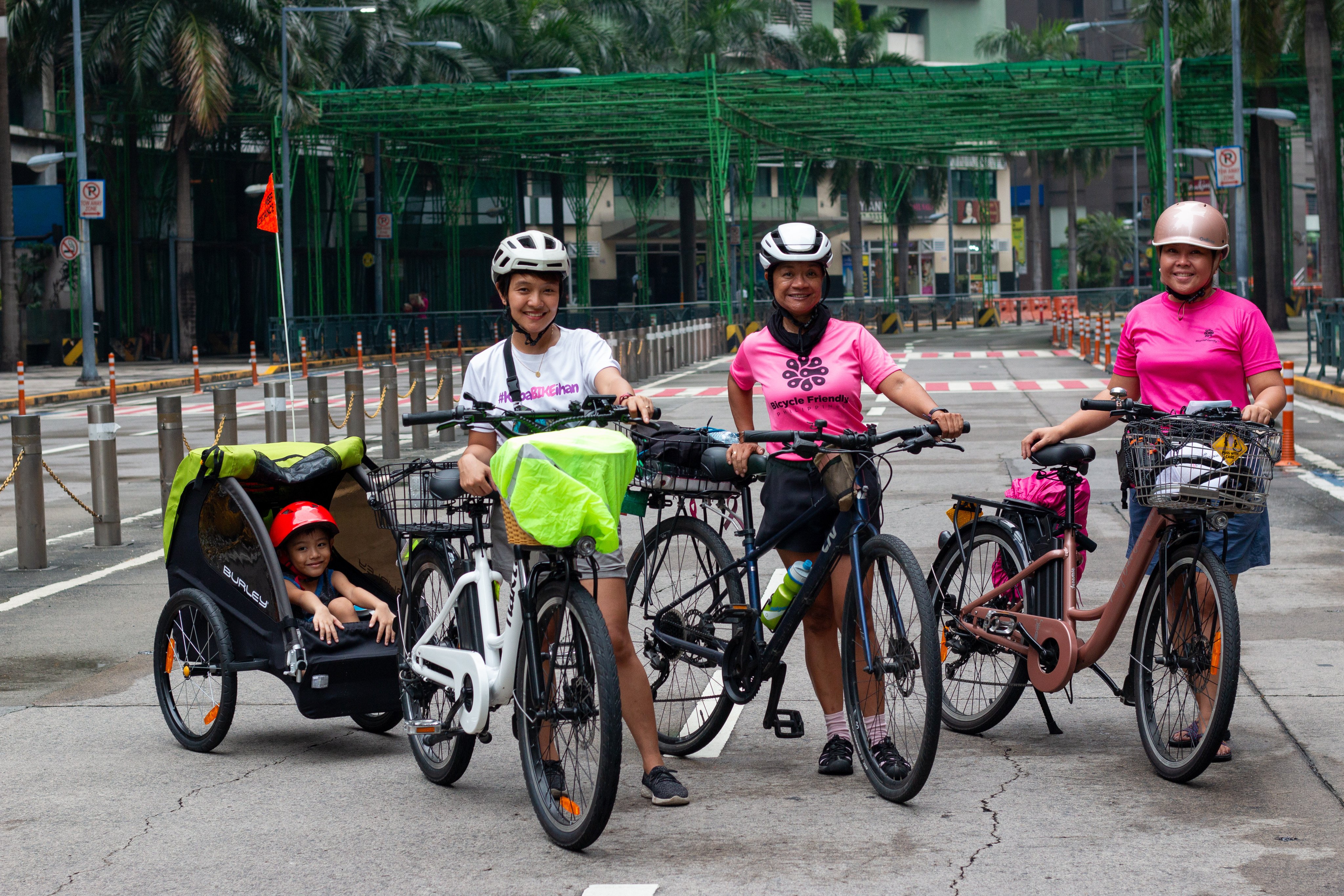 Filipino women cyclists pedal past 'unladylike' stigma, traffic to