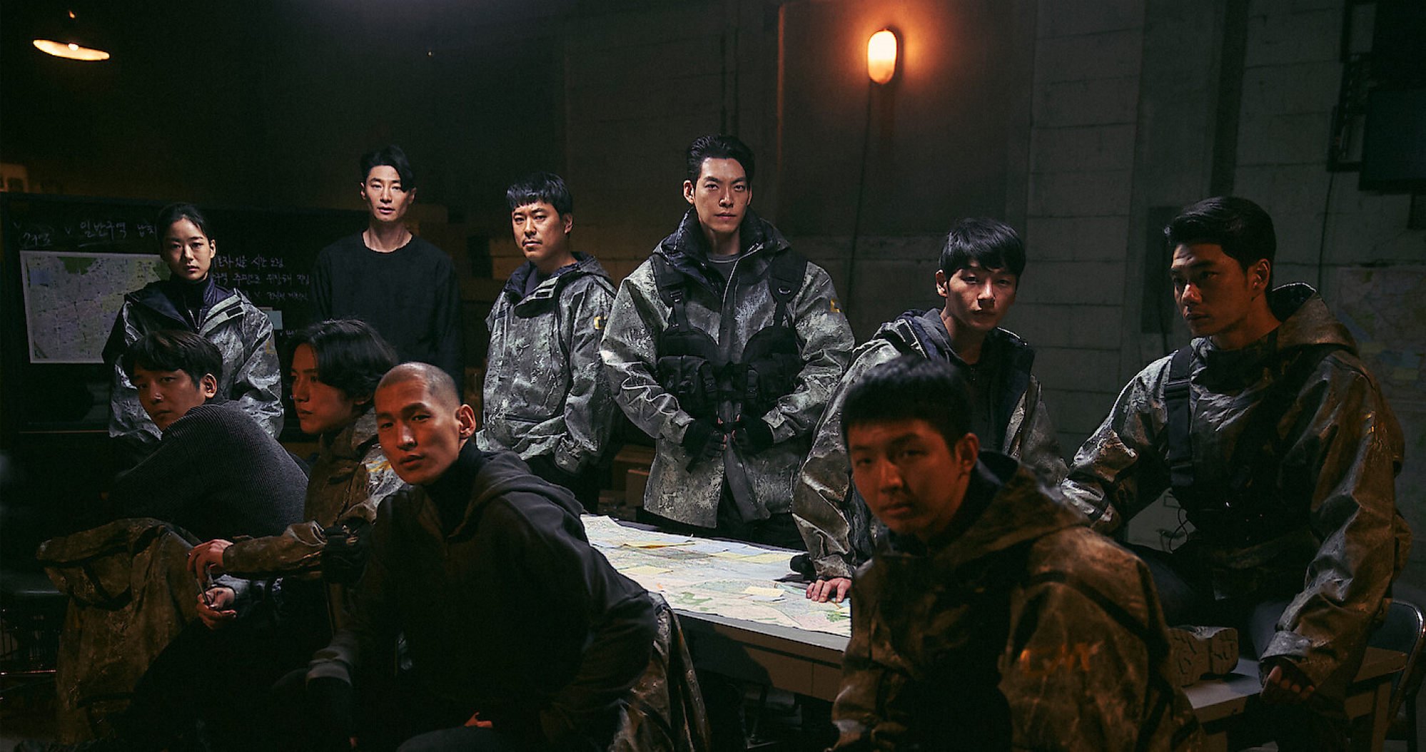O foto din „Black Knight”, un serial SF din Coreea de Sud de pe Netflix.  Gemenii digitali ai membrilor distribuției principali au fost scanați pentru a fi utilizați în scenele de acțiune, dar, în general, AI nu amenință în prezent mijloacele de trai ale actorilor coreeni.  Foto: Netflix