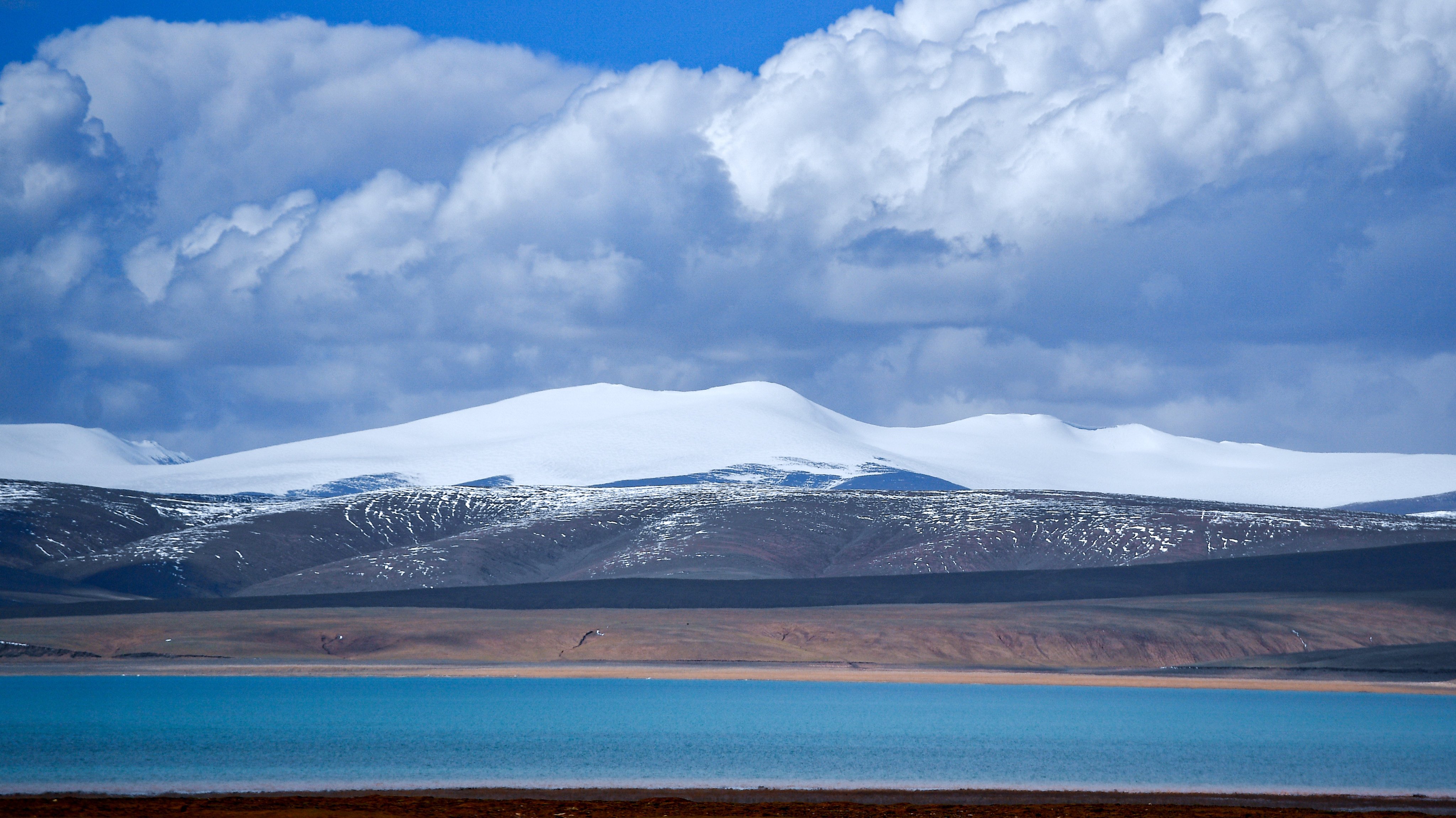 The Tibetan Plateau is home to more than 1,400 lakes. Photo: Xinhua