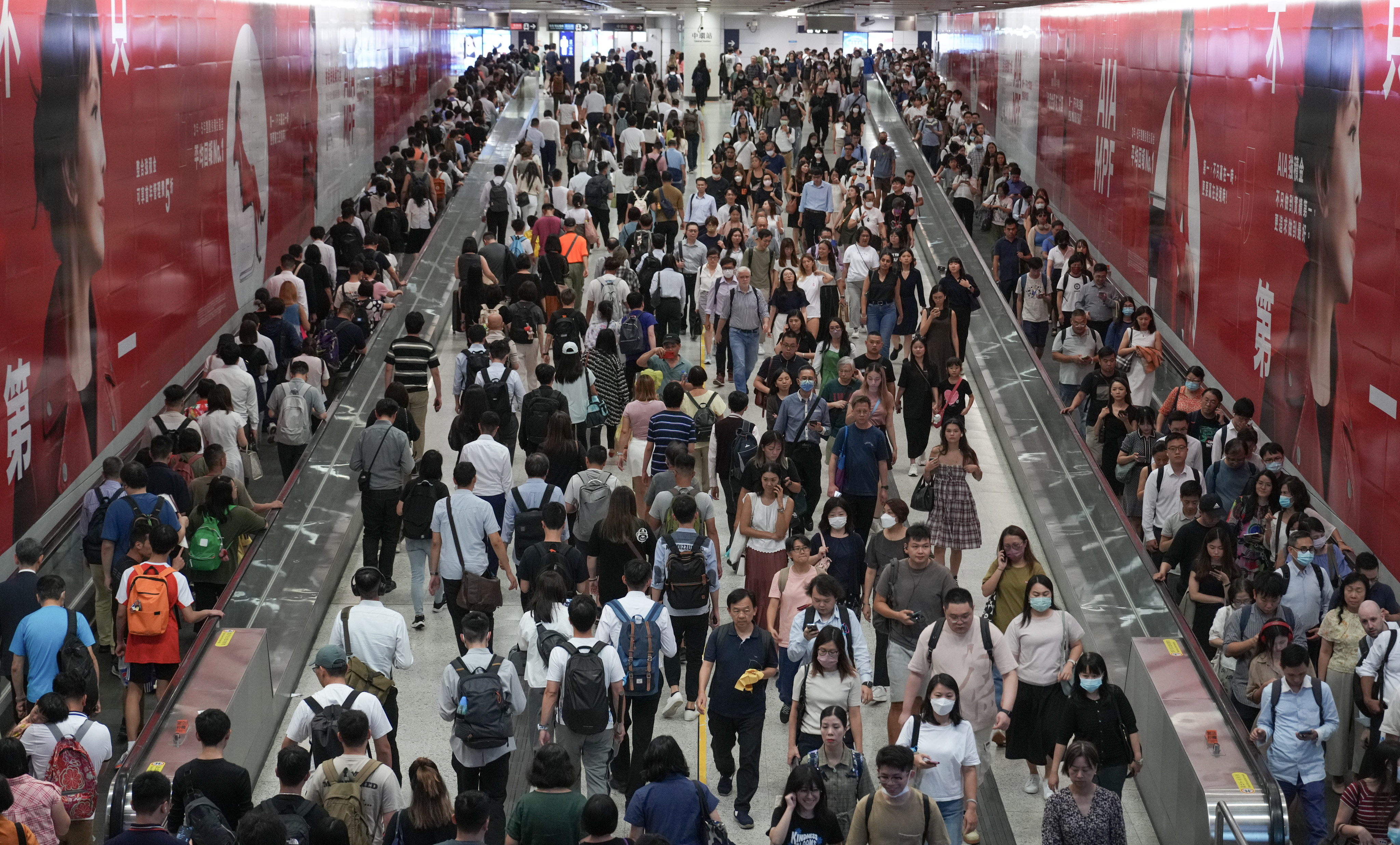 The jobless rate has been on a downward trend since 5.4 per cent was recorded in the three months ending in April last year. According to the latest figures, about 111,700 people remain out of work. Photo: Sam Tsang