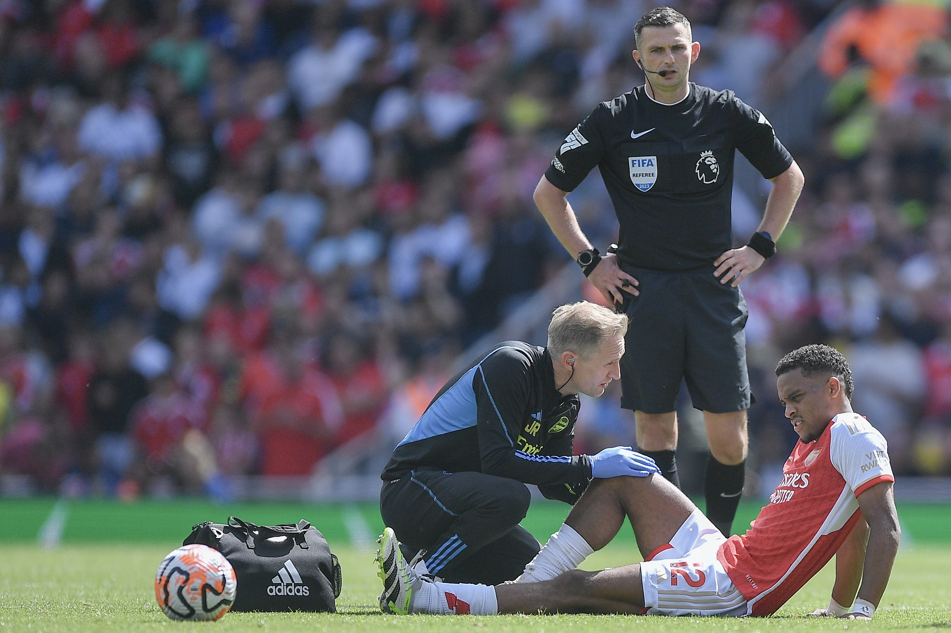 Jurrien Timber of Arsenal sustained an injury to his right knee that will require surgery. Photo: EPA-EFE