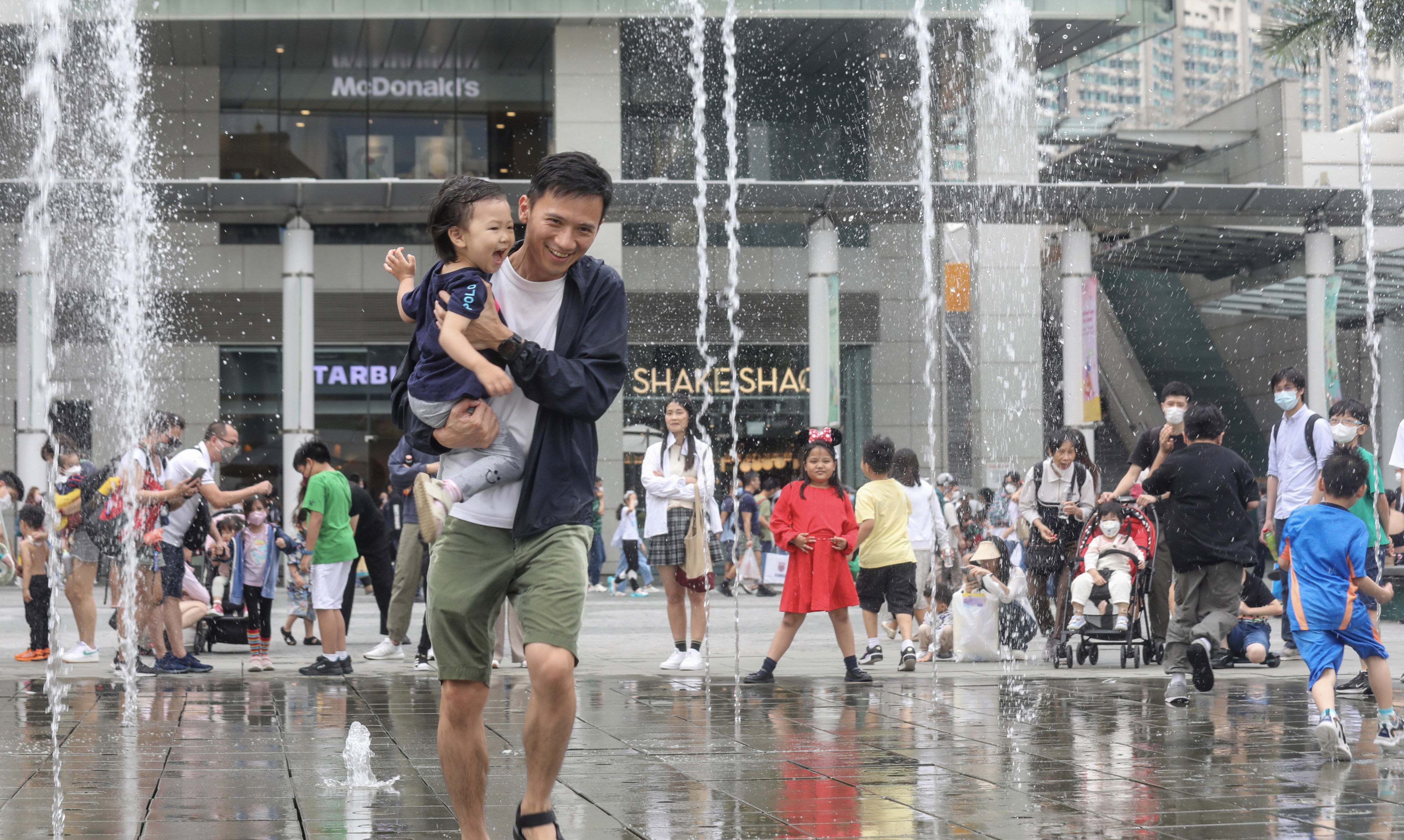 The Family Planning Association warned earlier in the week that the number of childless couples in Hong Kong had reached an “alarming” level. Photo: Xiaomei Chen
