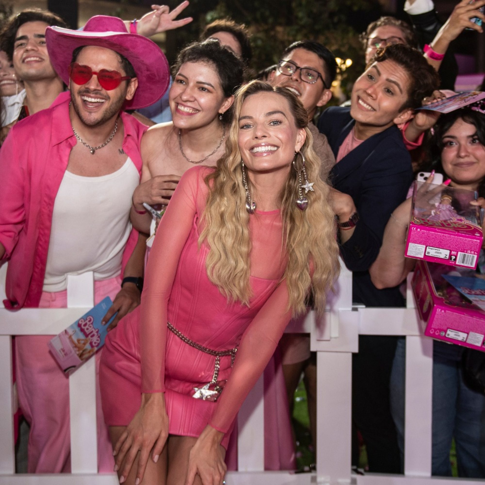 Fineassariiii'S Barbie: A Social Media Phenomenon - a403qyp