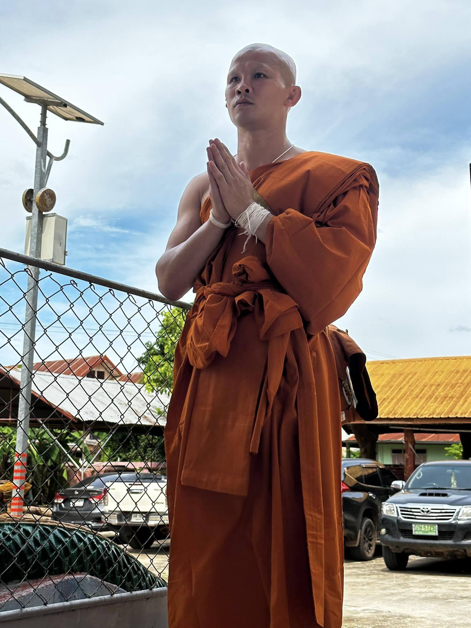 ONE Championship’s Muay Thai star Nong-O Hama has been ordained as Buddhist monk. Photos: Facebook/Nong-O Hama
