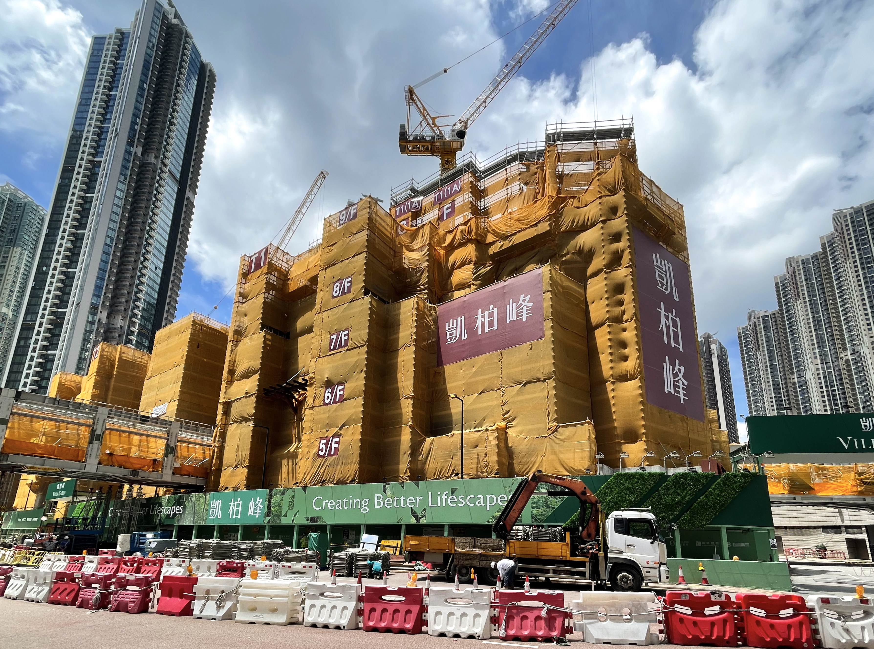 The construction site at Villa Garda I in Lohas Park – developed by Sino Land, K Wah International and China Merchants Land – seen on June 25, 2022. Photo: SCMP / Sun Yeung