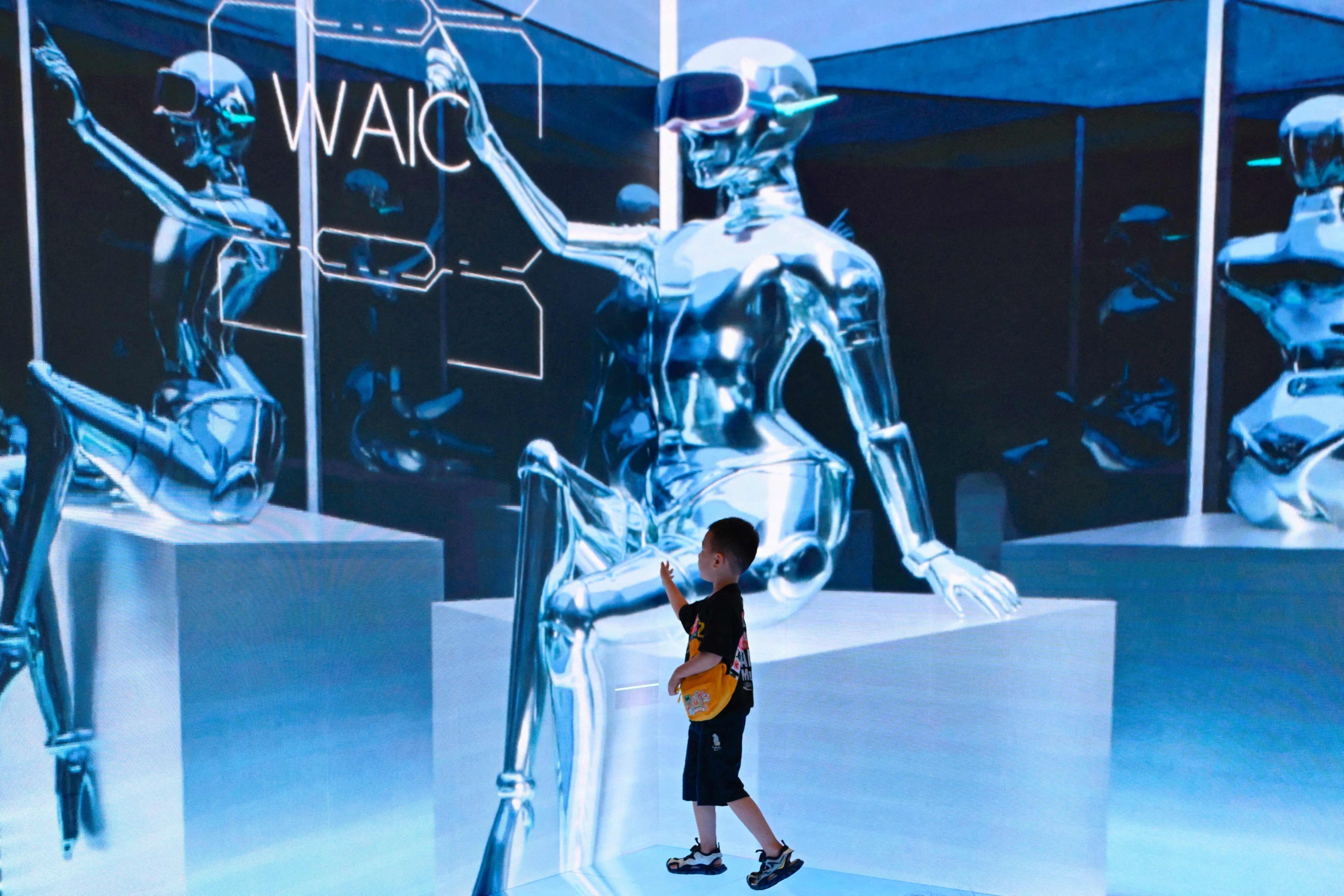 A child visits the World Artificial Intelligence Conference (WAIC) in Shanghai on July 6, 2023. 
Photo: AFP 