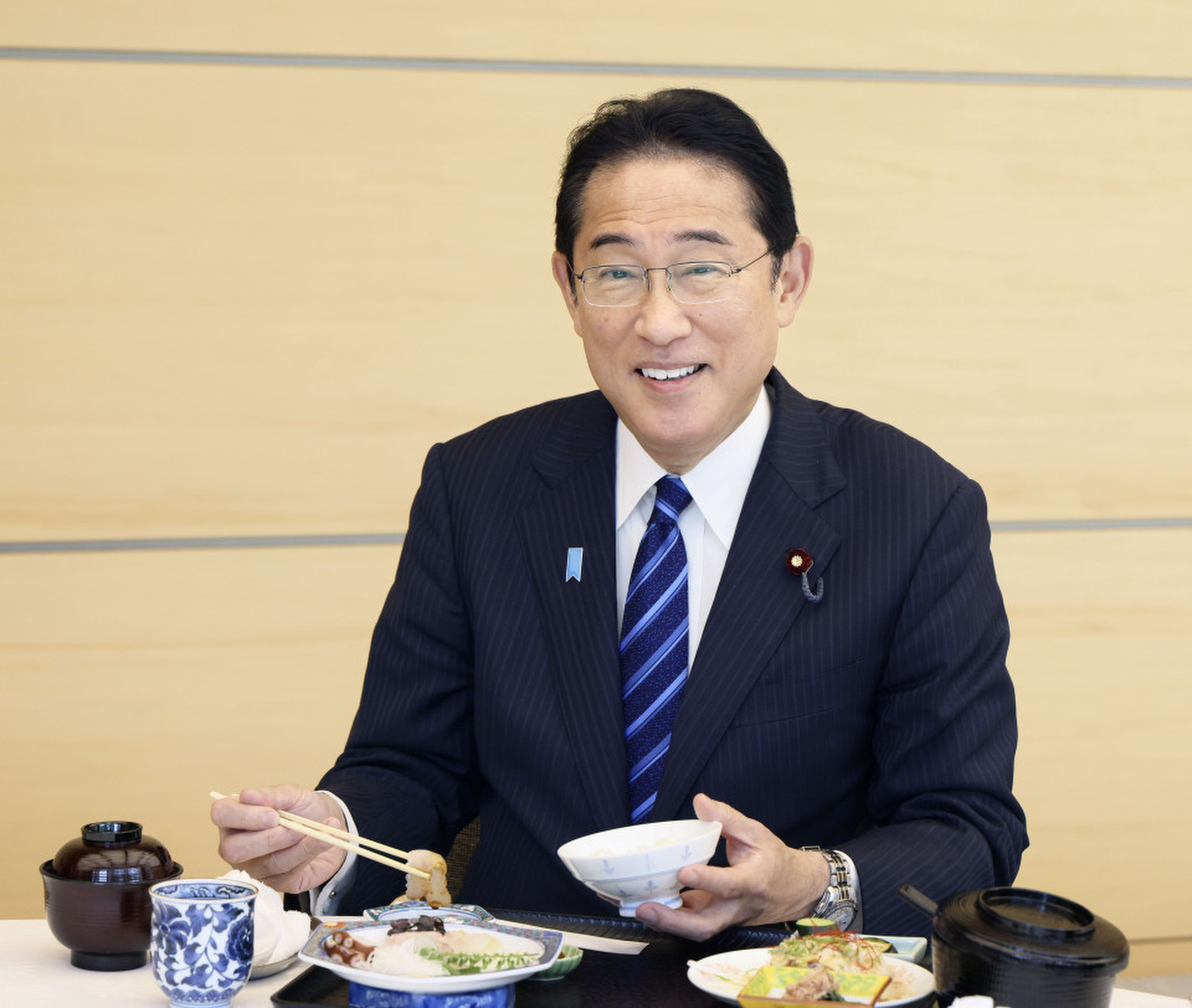 Japanese Prime Minister Fumio Kishida eats seafood sourced from the sea off Fukushima Prefecture for lunch in his office. Photo: Handout