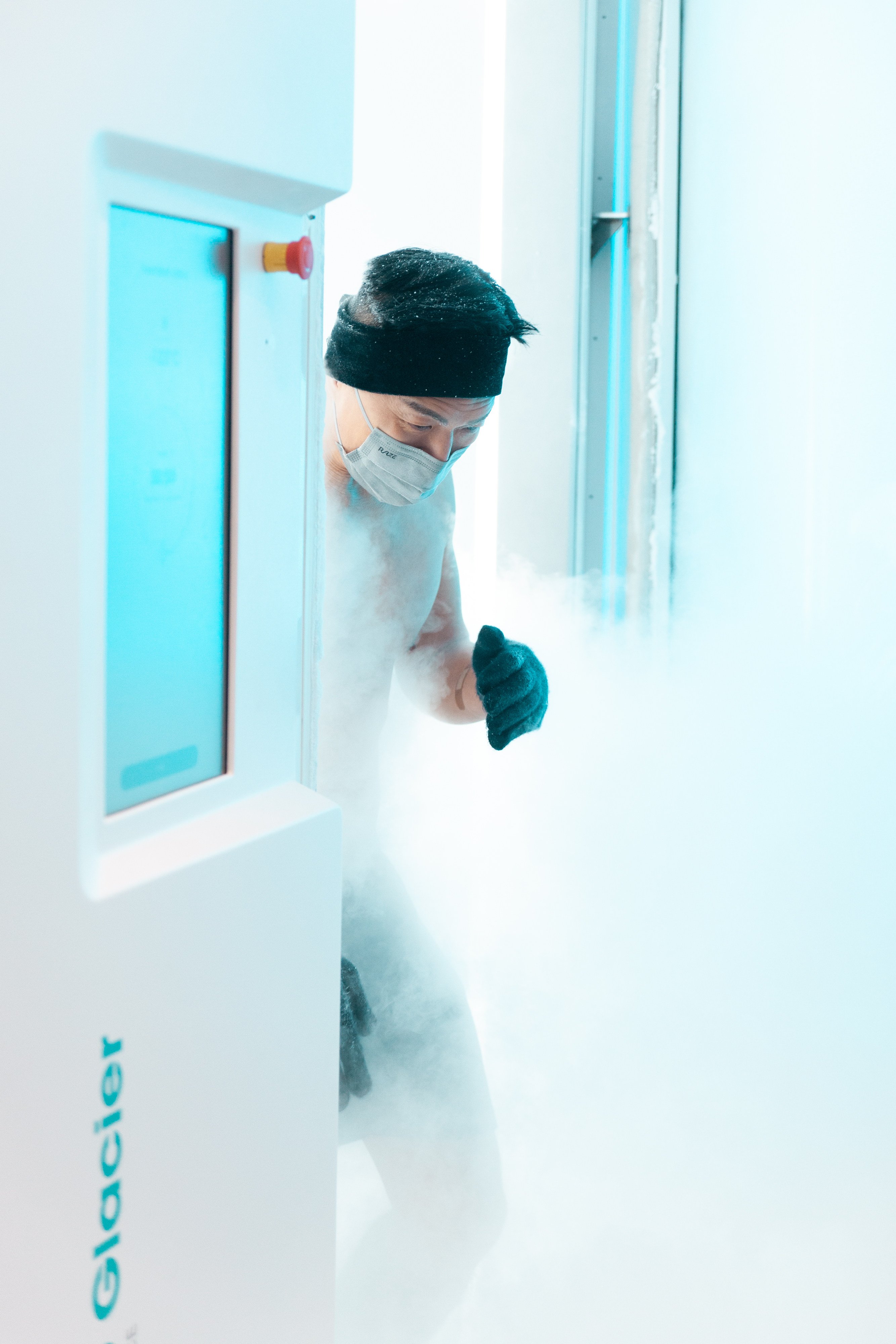 Whole-body cryotherapy – exposing your body to freezing cold air in a special chamber – is said to reduce inflammation, speed up muscle recovery post-exercise, boost sleep quality and relieve stress. The Post gives it a try in Hong Kong. Photo: °Cryo