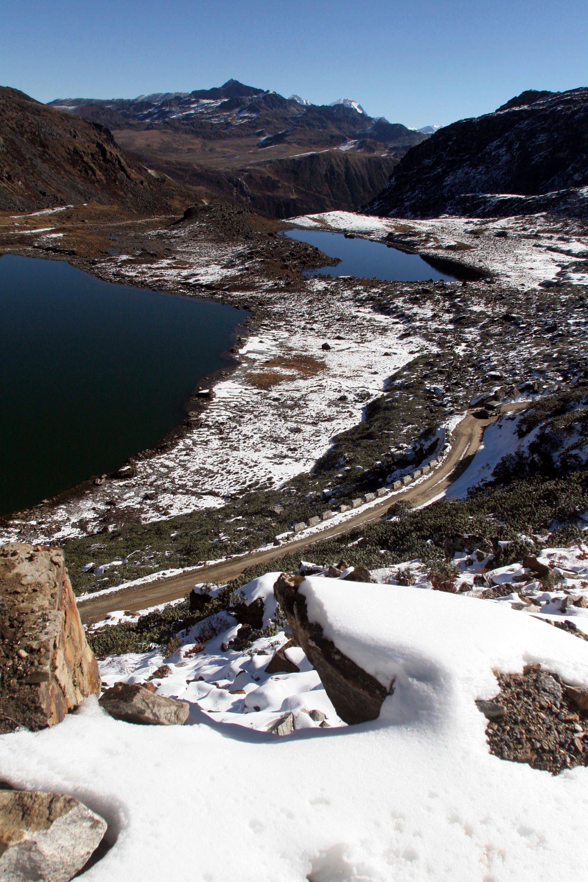 A road leads to the Line of Actual Control, the disputed India-China border, in Tawang,  Arunachal Pradesh. Photo: AP 