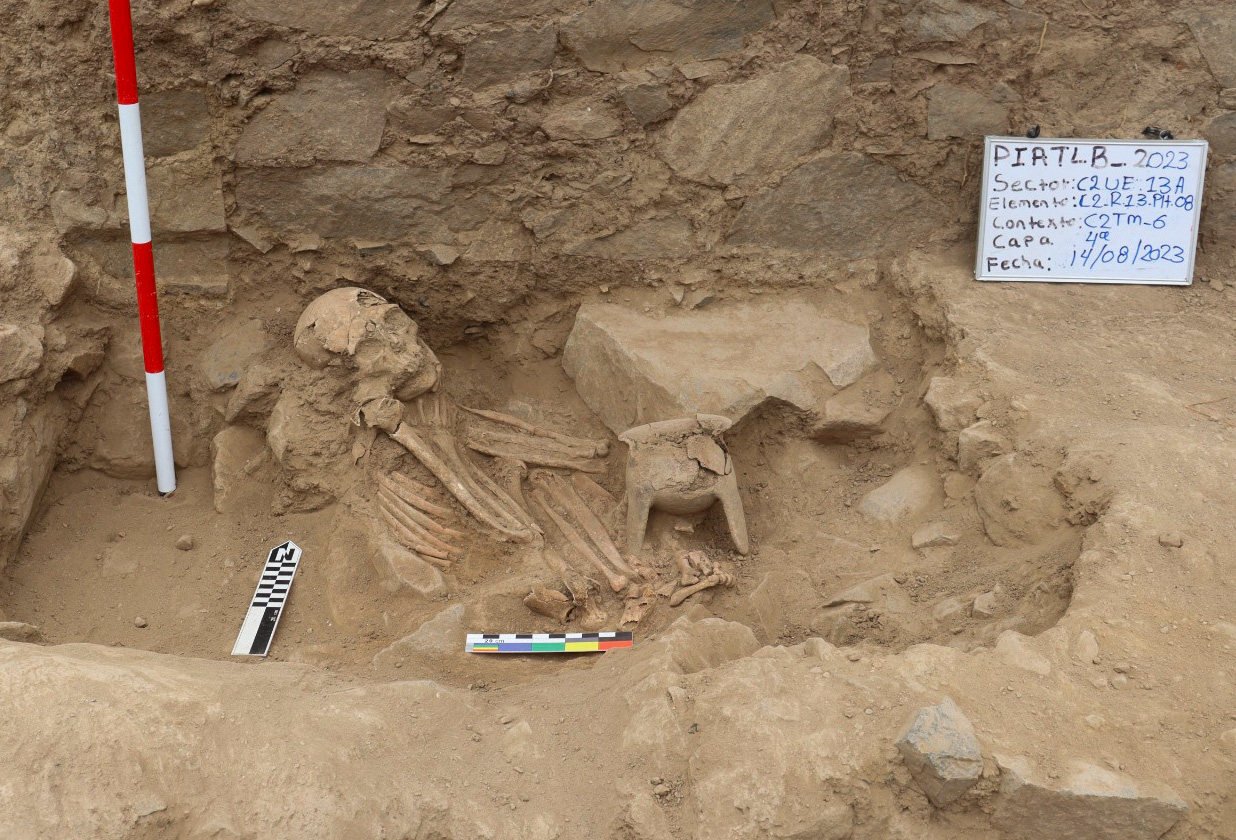 Human remains found by  Peruvian and Japanese archaeologists in a pre-Hispanic site at the Jequetepeque Valley in Cajamarca, Peru. Photo: Peruvian Ministry of Culture/AFP
