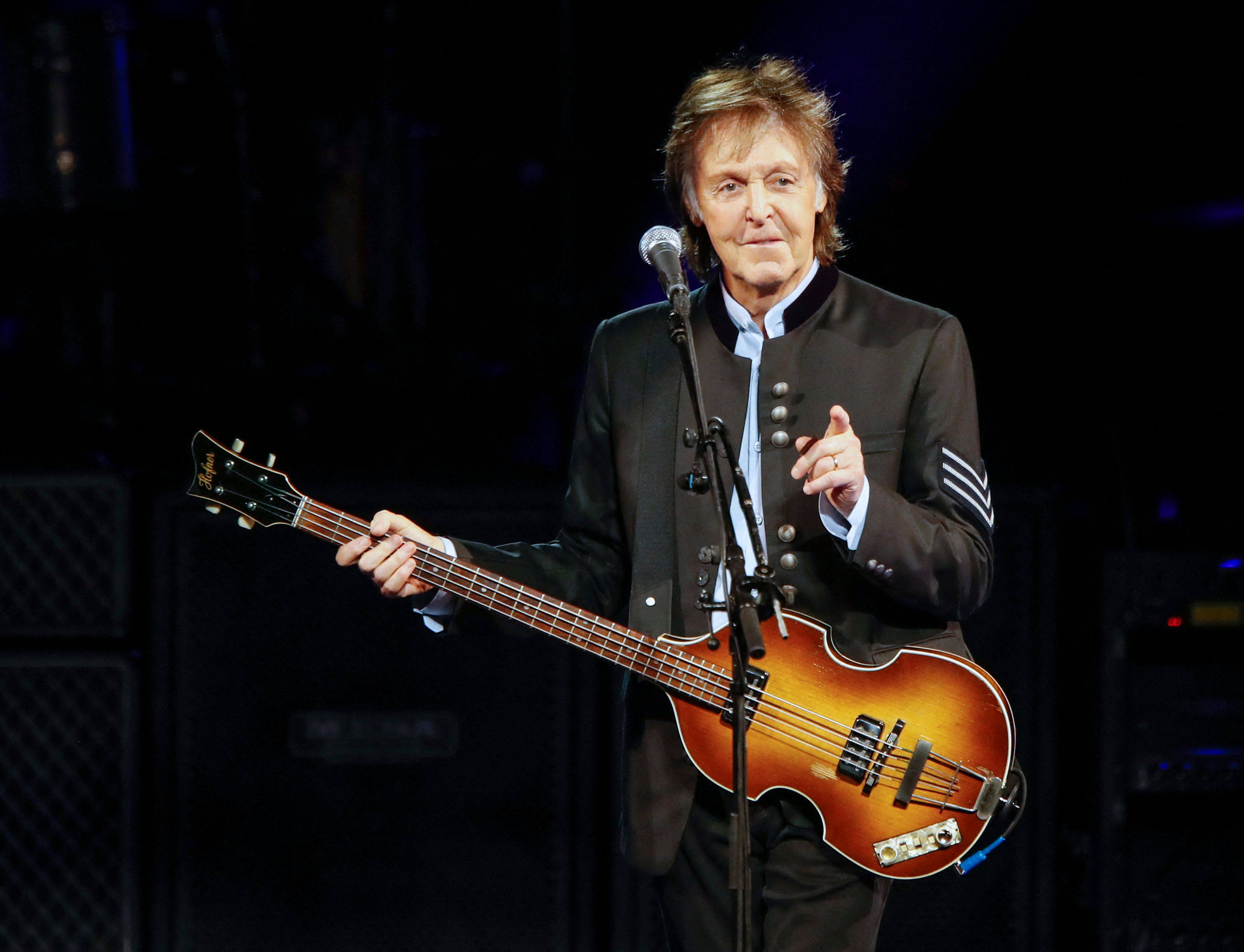 3 lifelong Beatles fans seek to find missing Paul McCartney guitar and  solve greatest mystery in rock and roll - CBS News