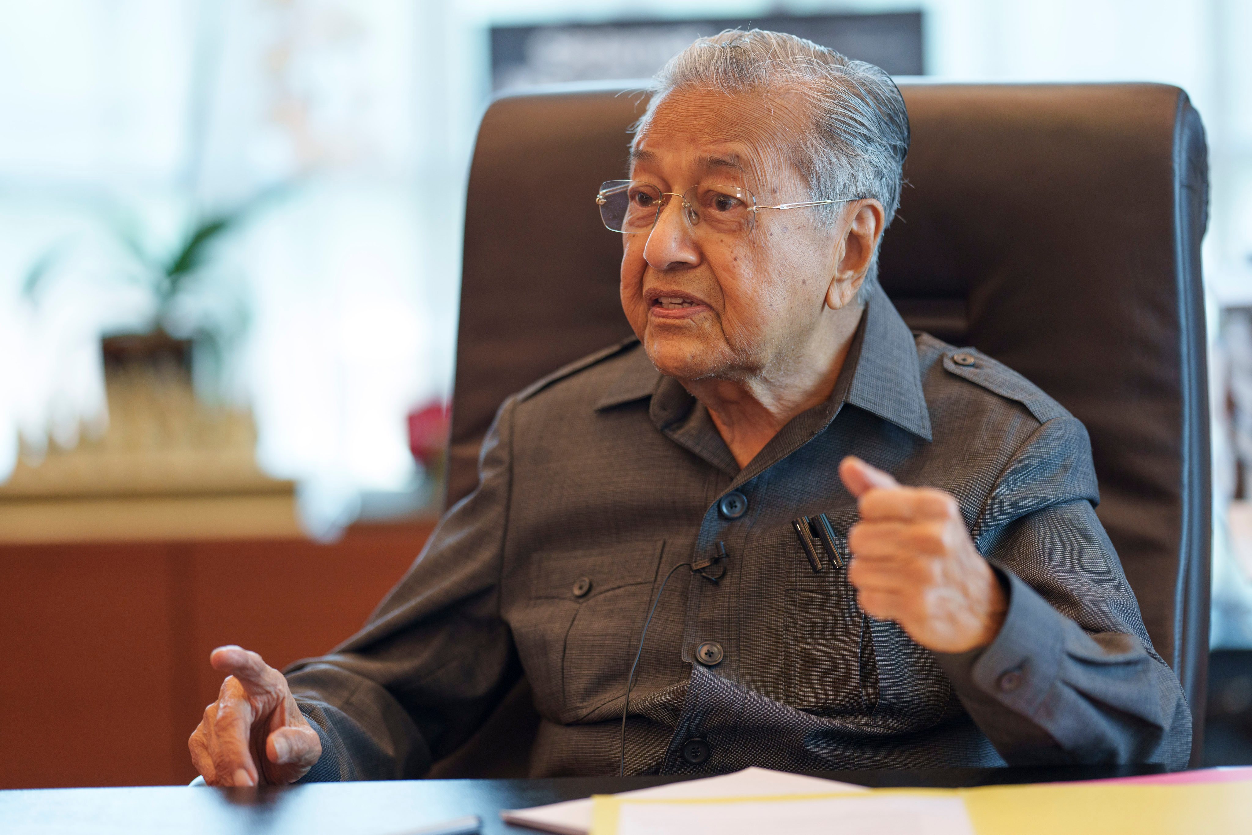 Mahathir Mohamad, Malaysia’s former prime minister, speaks during an interview in Kuala Lumpur last year. The 98-year-old blamed Malaysia’s racial issues on “immigrants” for “distancing themselves”. Photo: AP