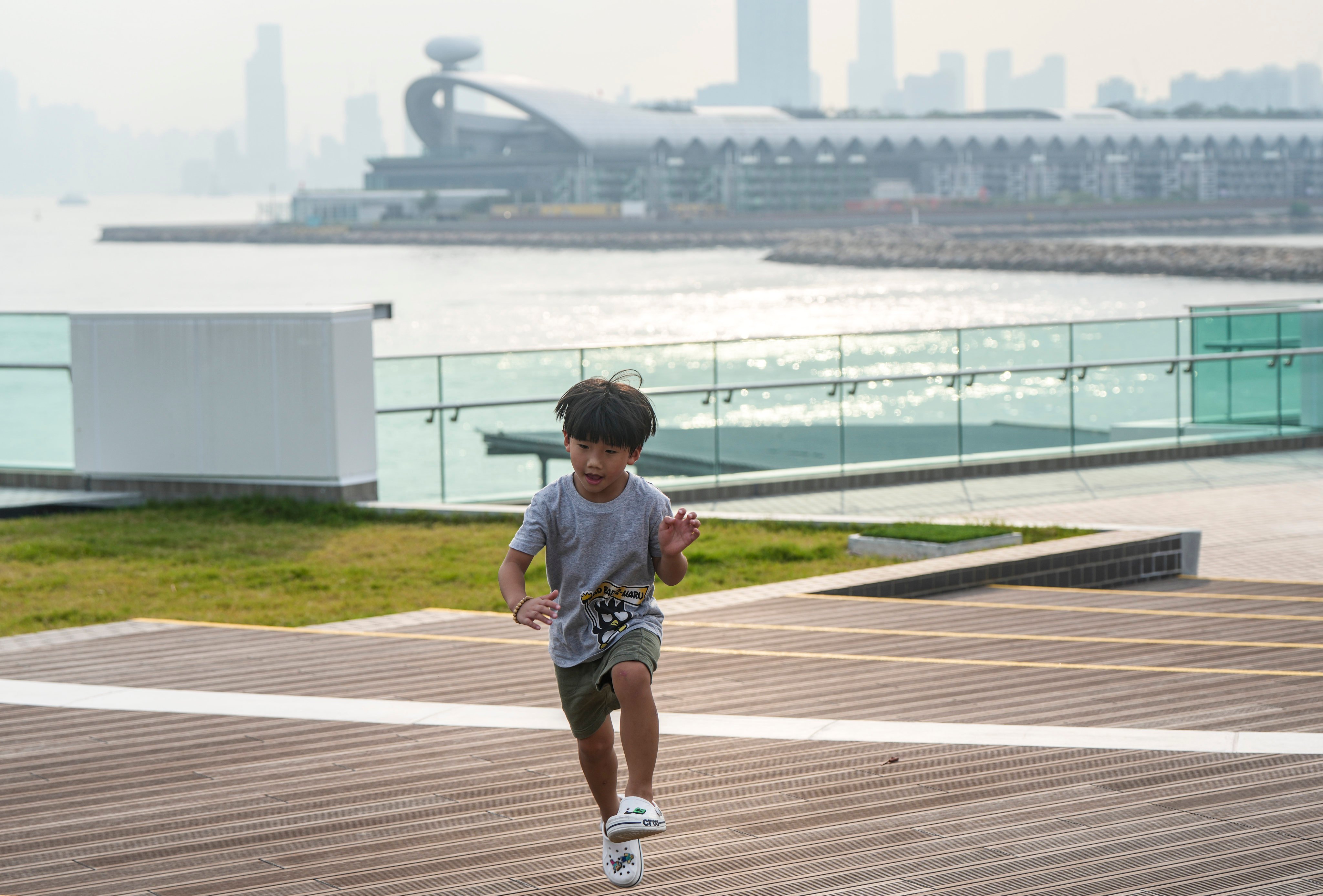 Hong Kong is expecting hot weather with thunderstorms throughout the week. Photo: Sam Tsang