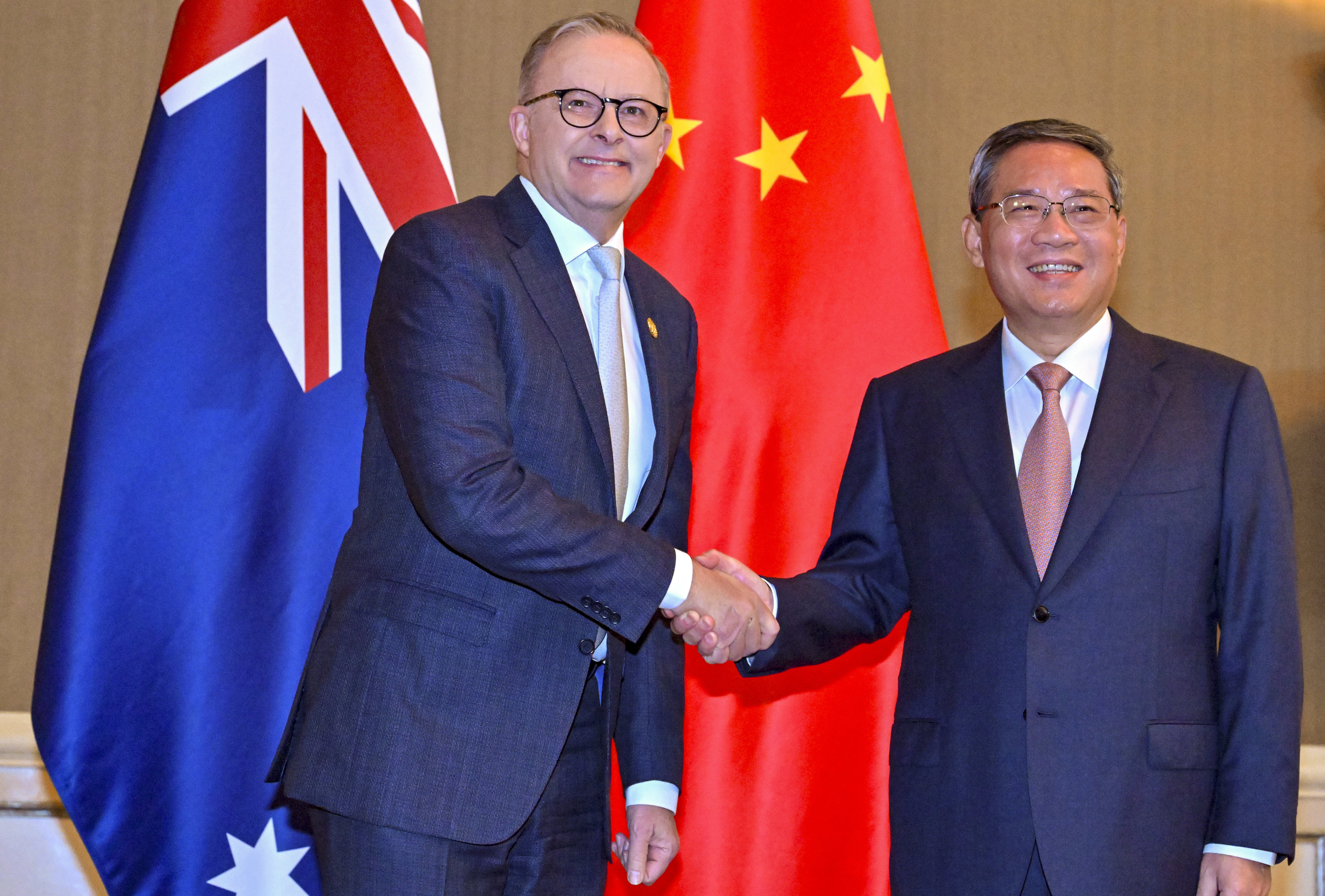 Australian Prime Minister Anthony Albanese (left) meets Premier Li Qiang in Jakarta, Indonesia, on Thursday. Photo: EPA-EFE