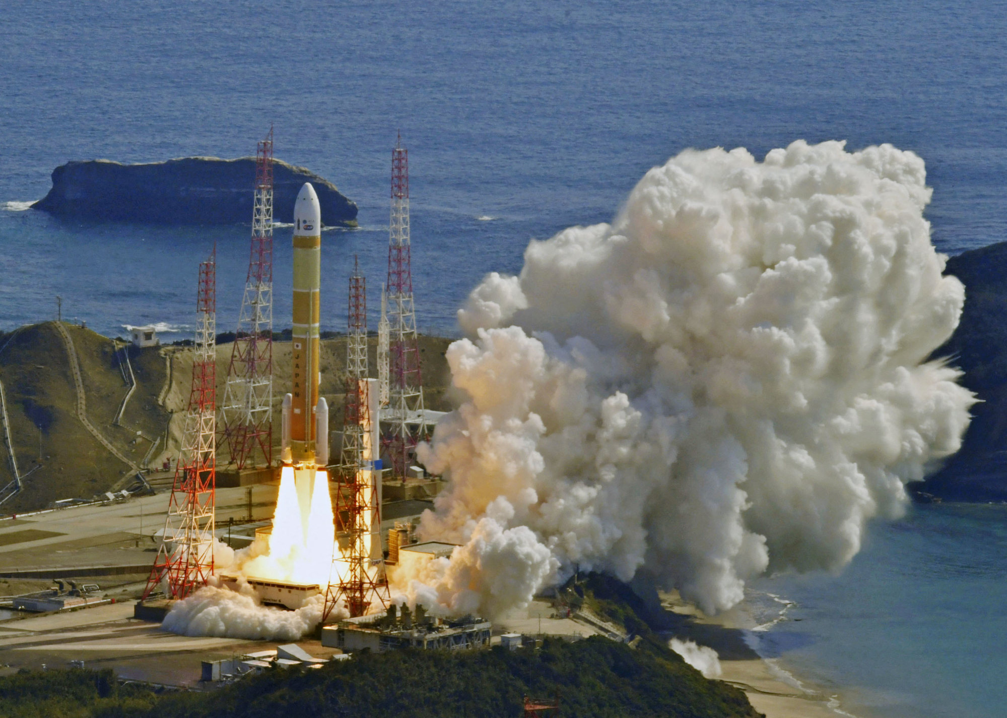 Japan launches rocket, moon lander to study origins of the universe as 