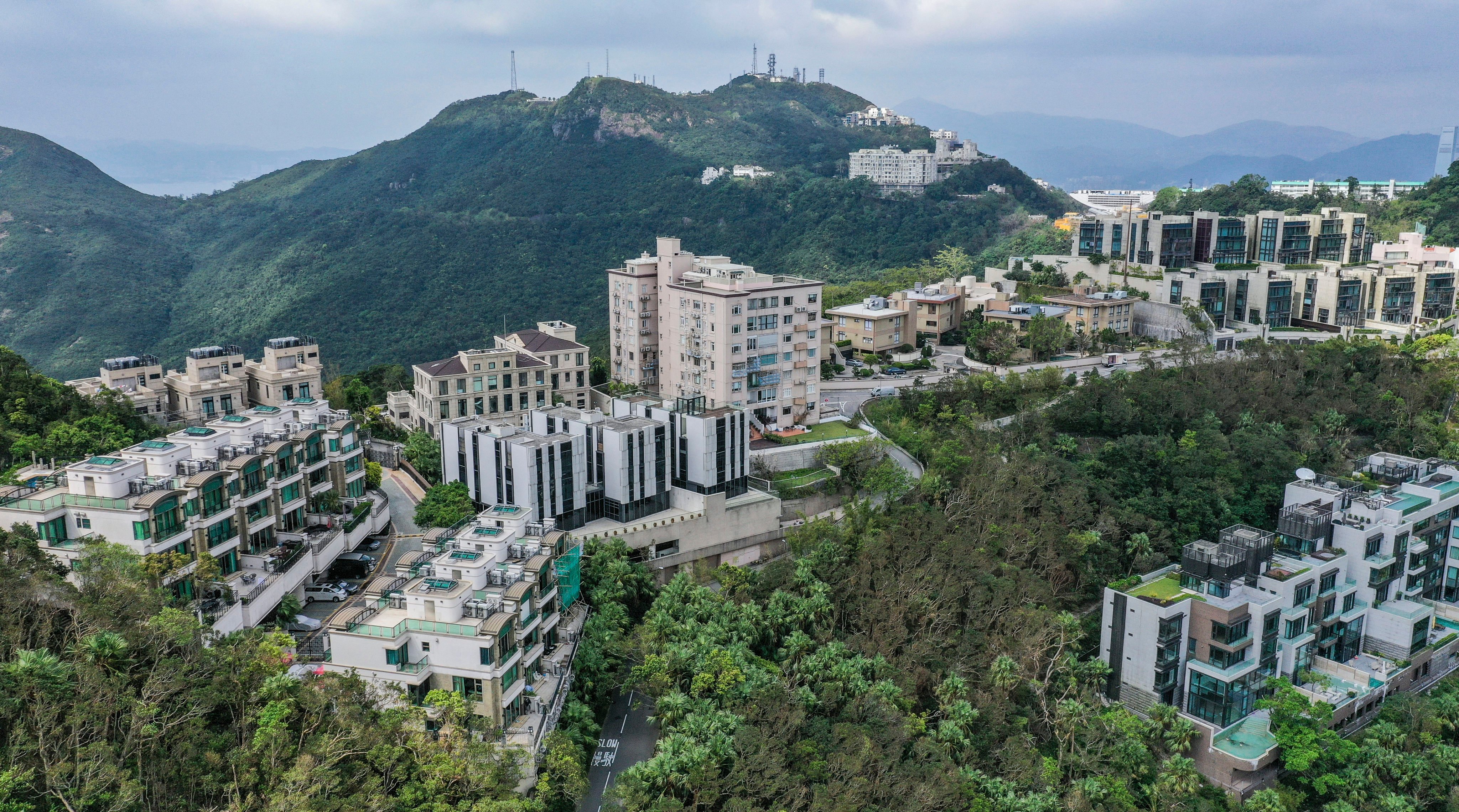 A bird’s-eye view of luxury flats and residential buildings along Mount Kellett Road at The Peak. Photo: SCMP