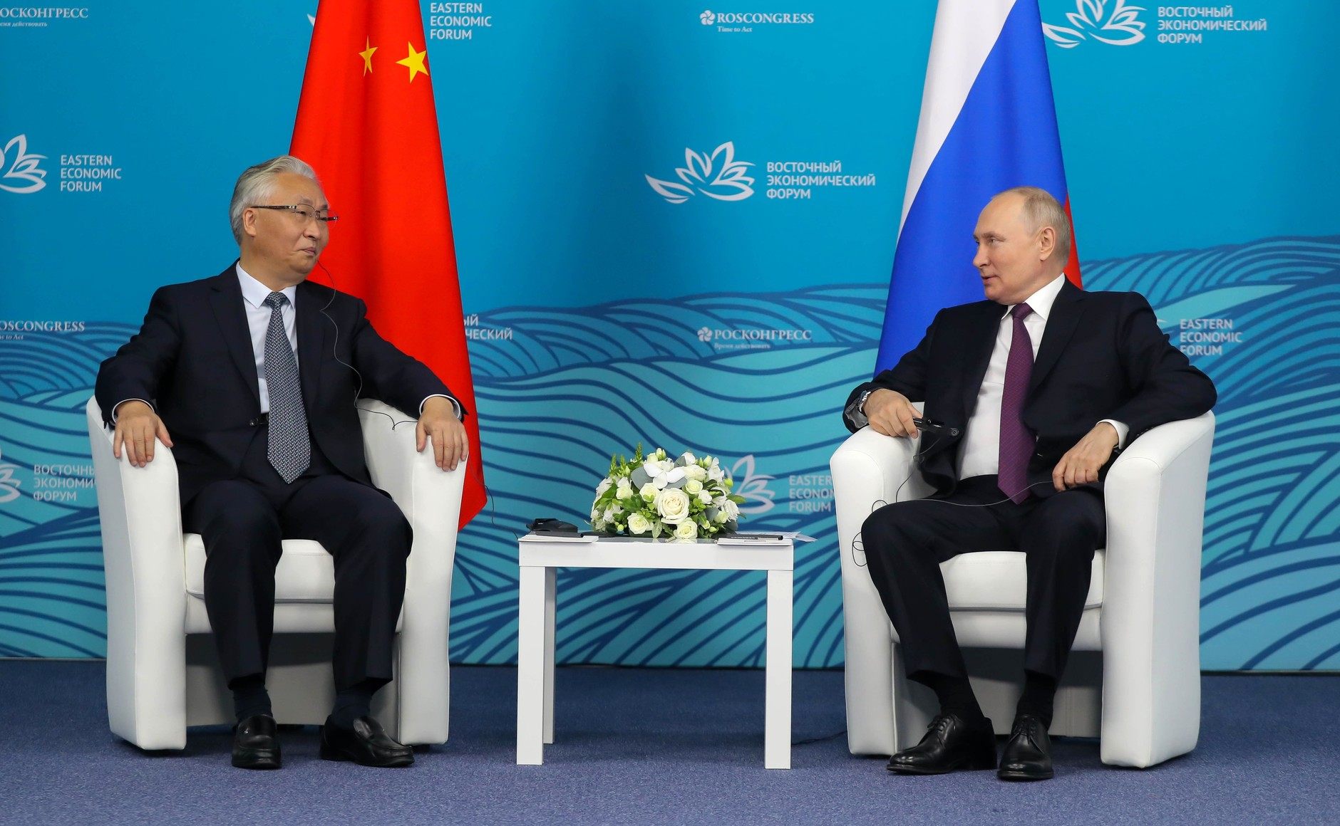 Russian President Vladimir Putin (right) holds talks with Chinese Vice-Premier Zhang Guoqing  on the sidelines of the Eastern Economic Forum in Vladivostok on Tuesday. Photo: Kremlin/dpa