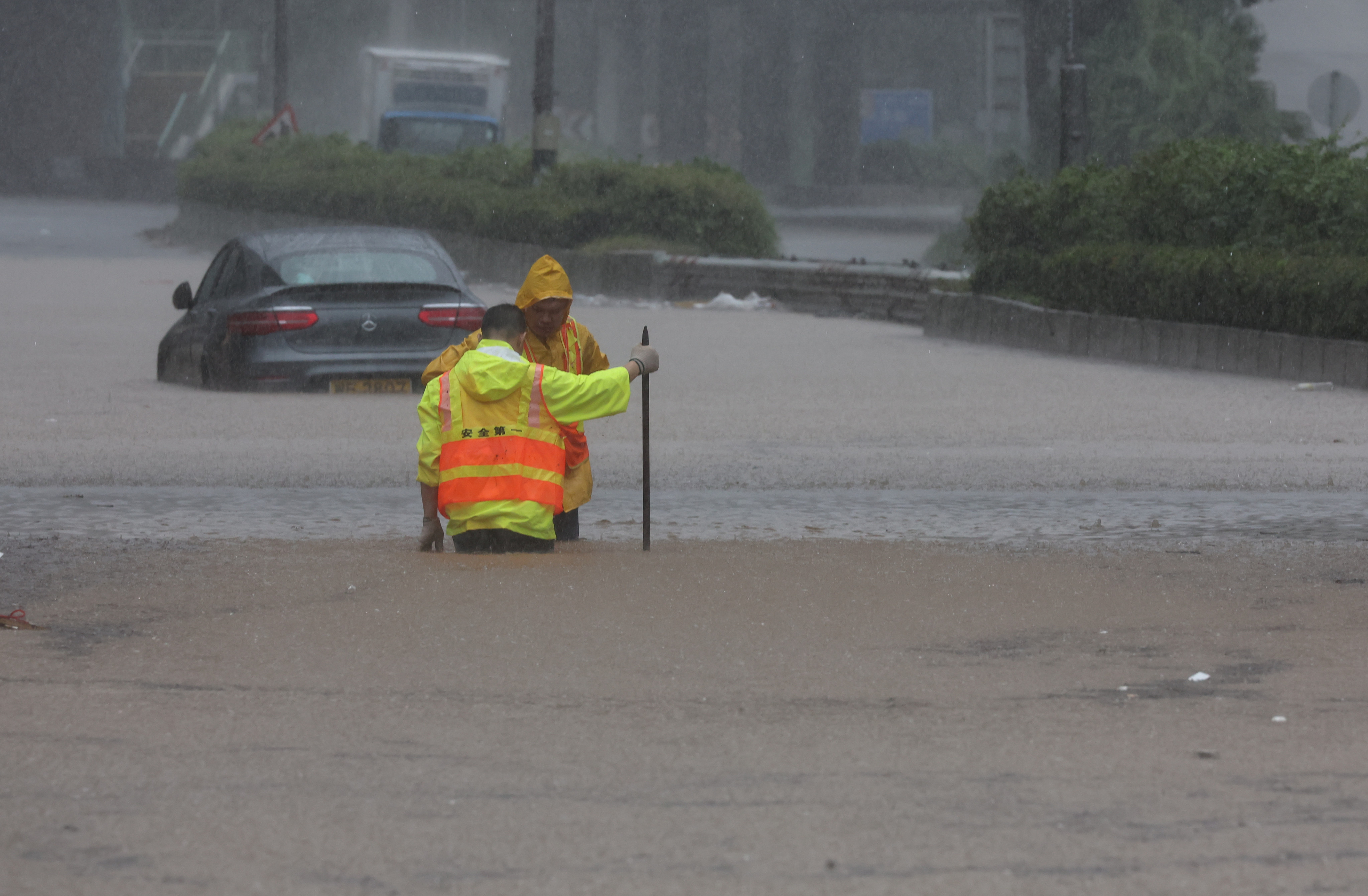 Lung Cheung Road is flooded during a black rainstorm warning in Wong Tai Sin on September 8. Photo: Edmond So