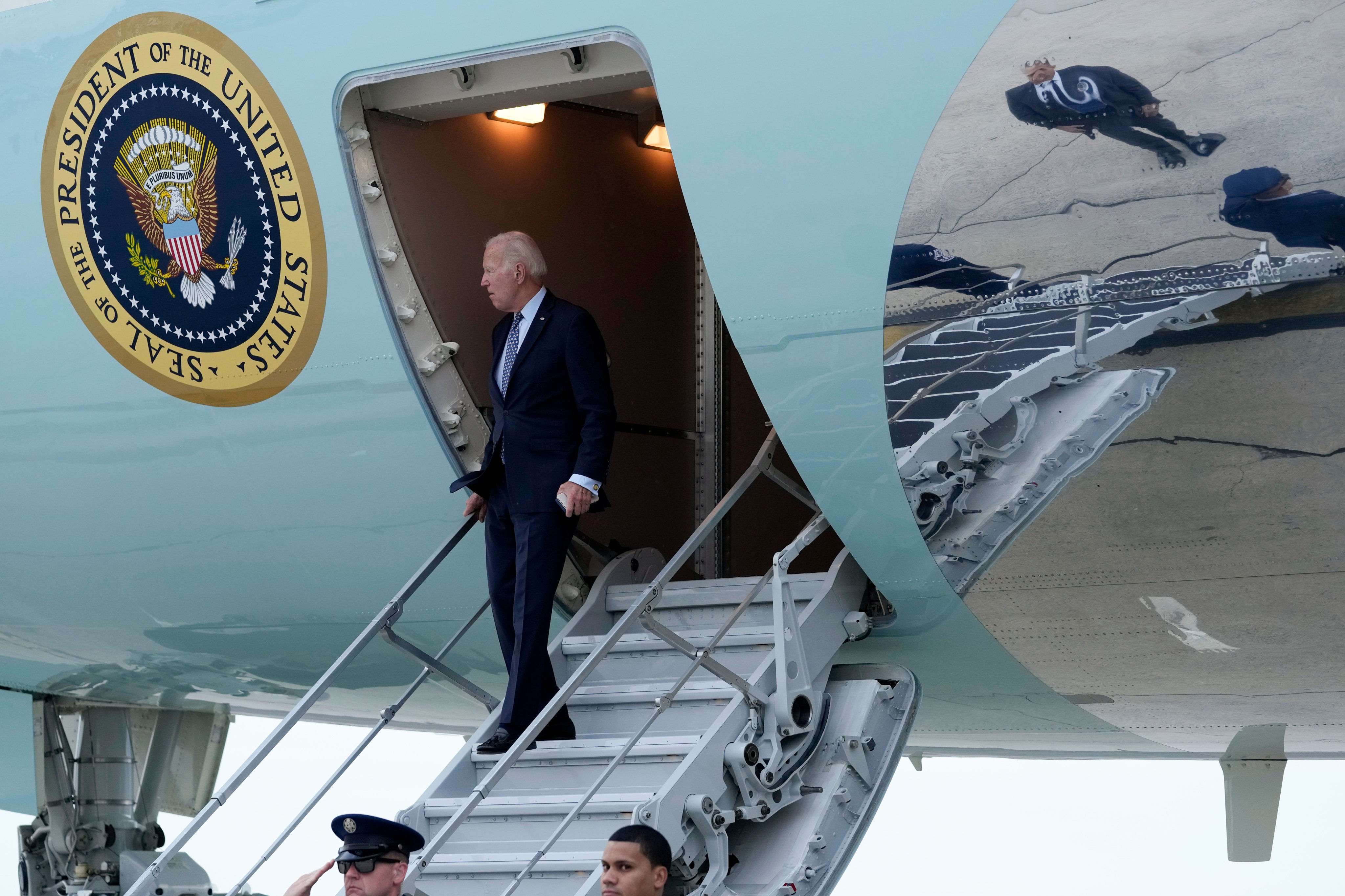 US President Joe Biden disembarks from Air Force One in New York on Sunday ahead of the United Nations General Assembly. Photo: AP