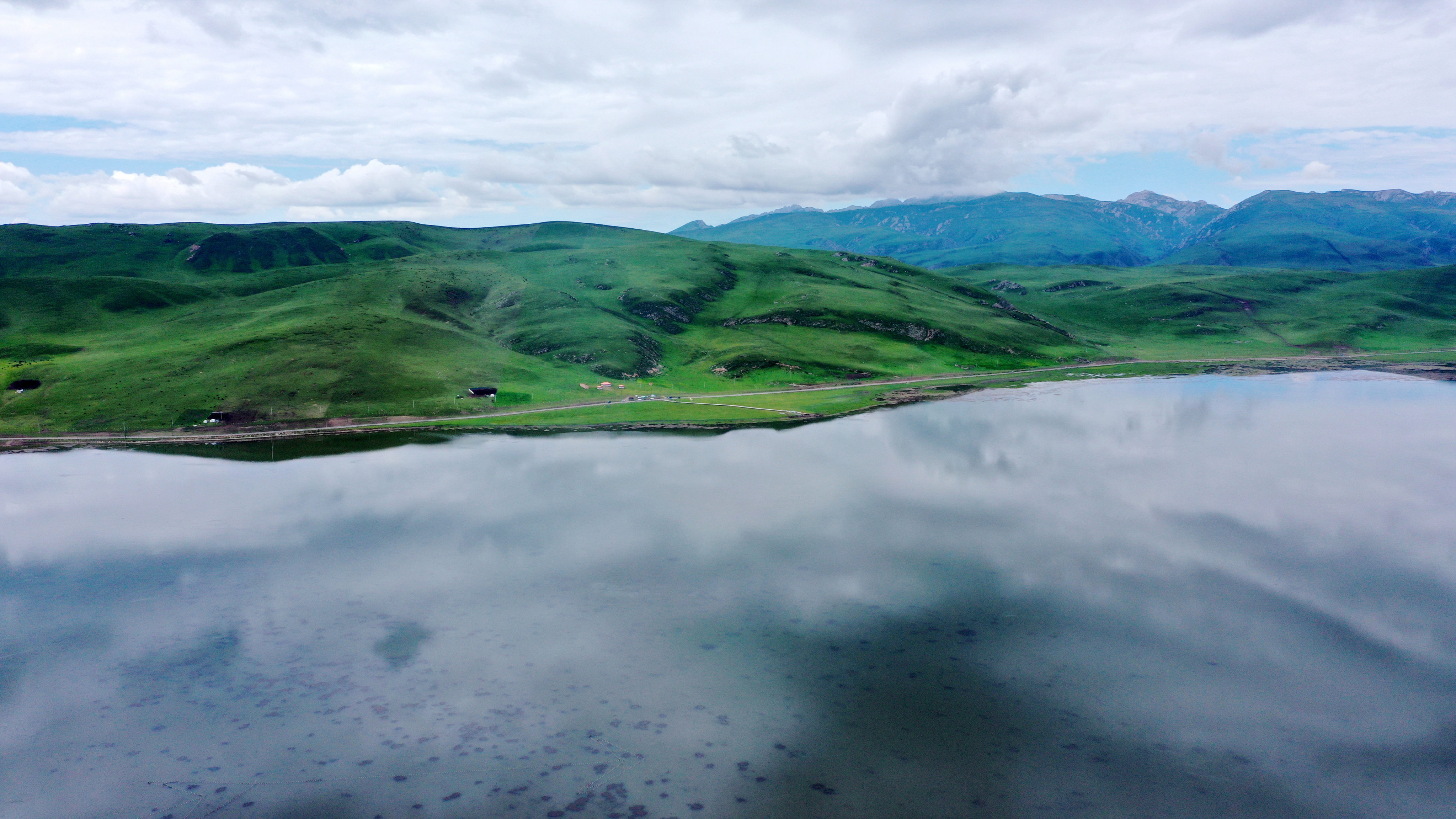 An aerial photo taken on July 7, 2023, shows Gahai Lake in northwest China’s Gansu Province. The area has seen a rise in the animal population amid efforts to preserve its biodiversity. Photo: Xinhua