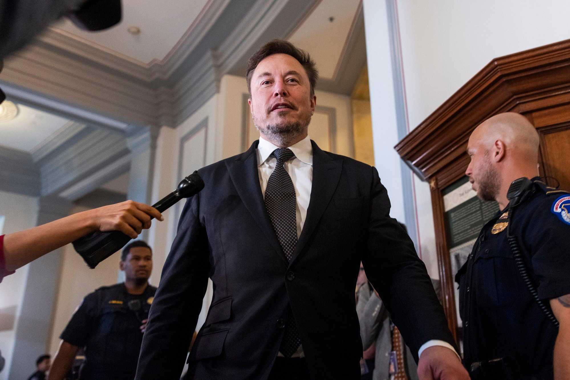 5 shock revelations from the new Elon Musk biography he had a ‘brutal