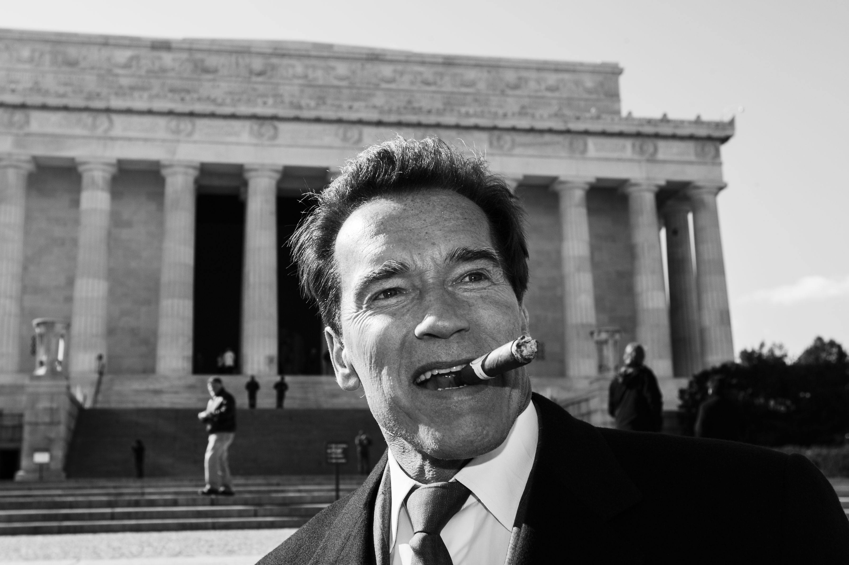 Arnold Schwarzenegger with the Lincoln
Memorial, in a photo taken by Peter Grigsby in 2009, recently published in the two-part photo book. Photos: Handout