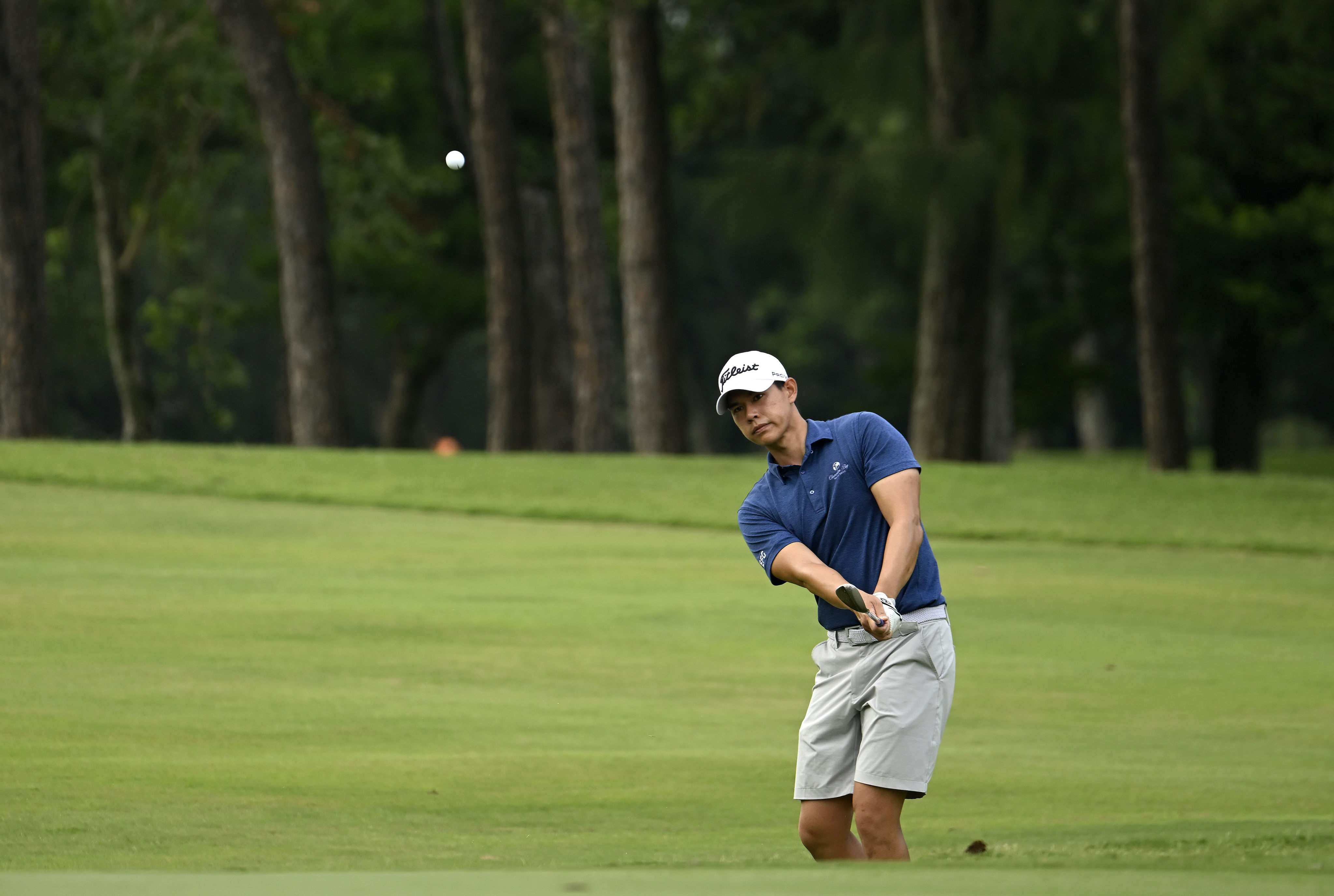 Hong Kong’s Matthew Cheung chipped in for birdie at the last during his opening round of 65 in the Yeangder TPC. Photo: Asian Tour.