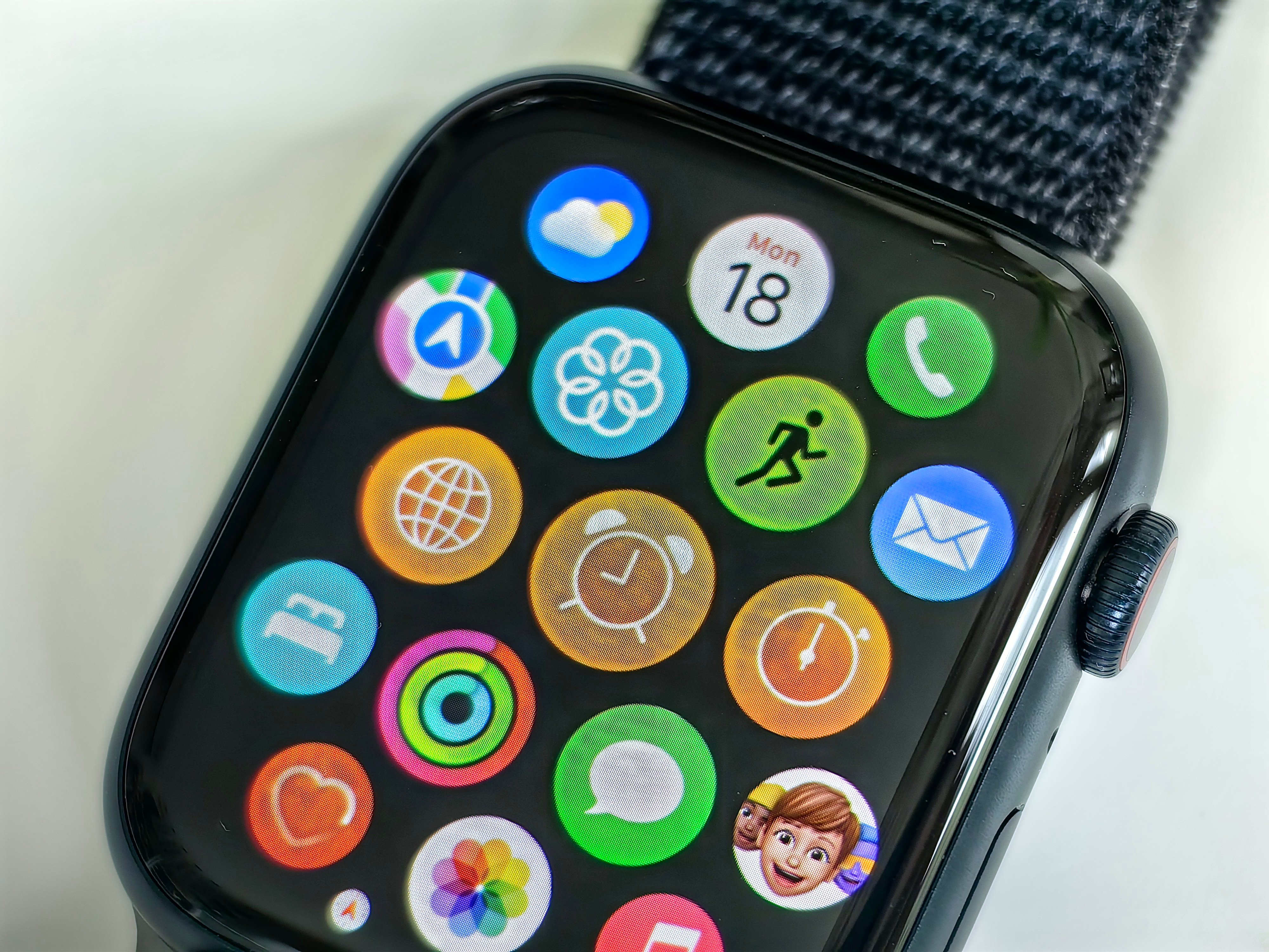 The Apple Watch 9 looks like its predecessor but comes with a powerful new chip that improves Siri capability and iPhone connectivity, and facilitates a new finger-thumb tap feature. Photo: Ben Sin