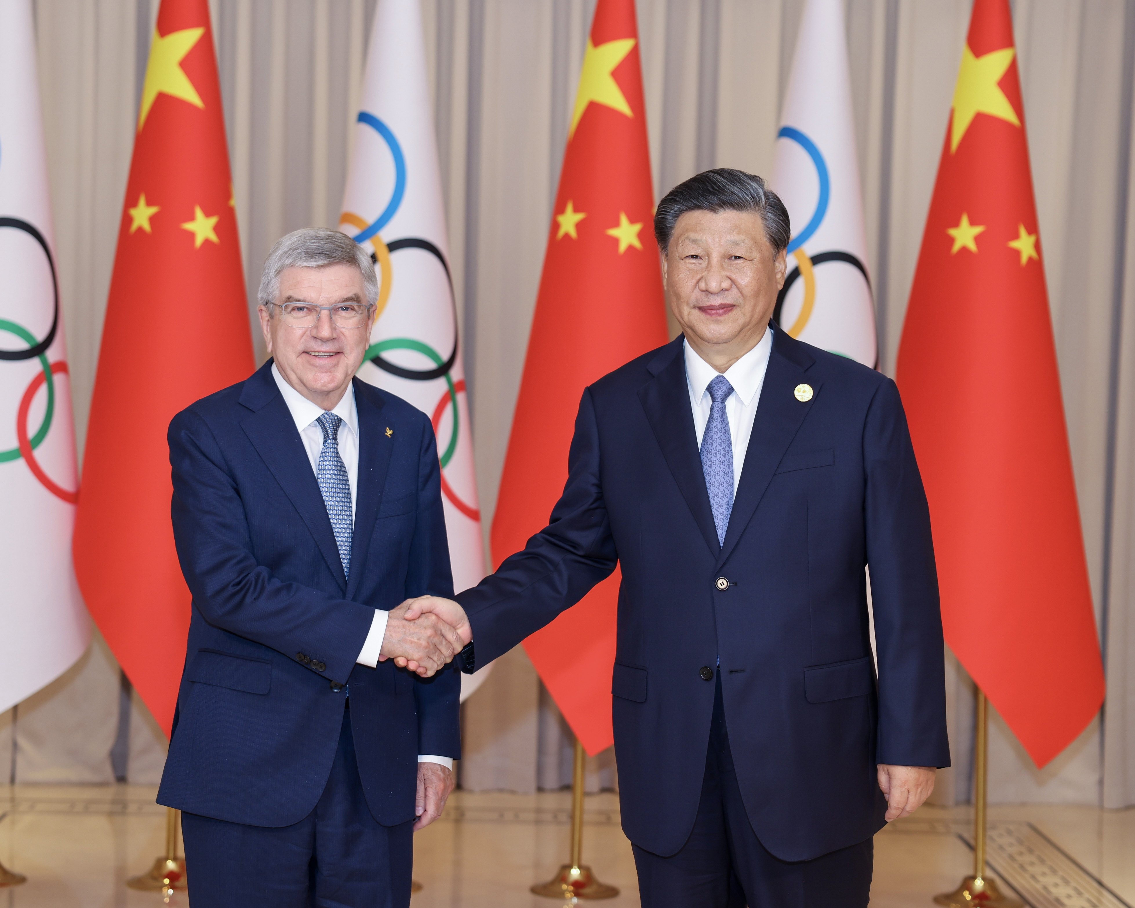 Chinese President Xi Jinping meets with International Olympic Committee chief Thomas Bach in Hangzhou. Photo: Xinhua