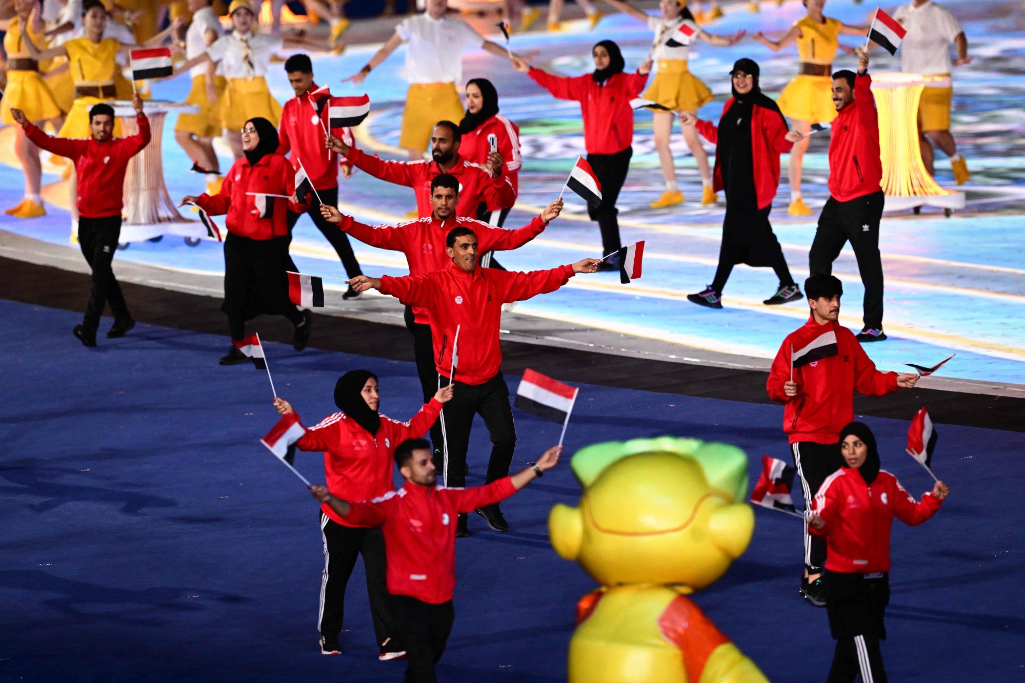 China Rattles WR in Men's Medley Relay at Asian Games; Siobhan