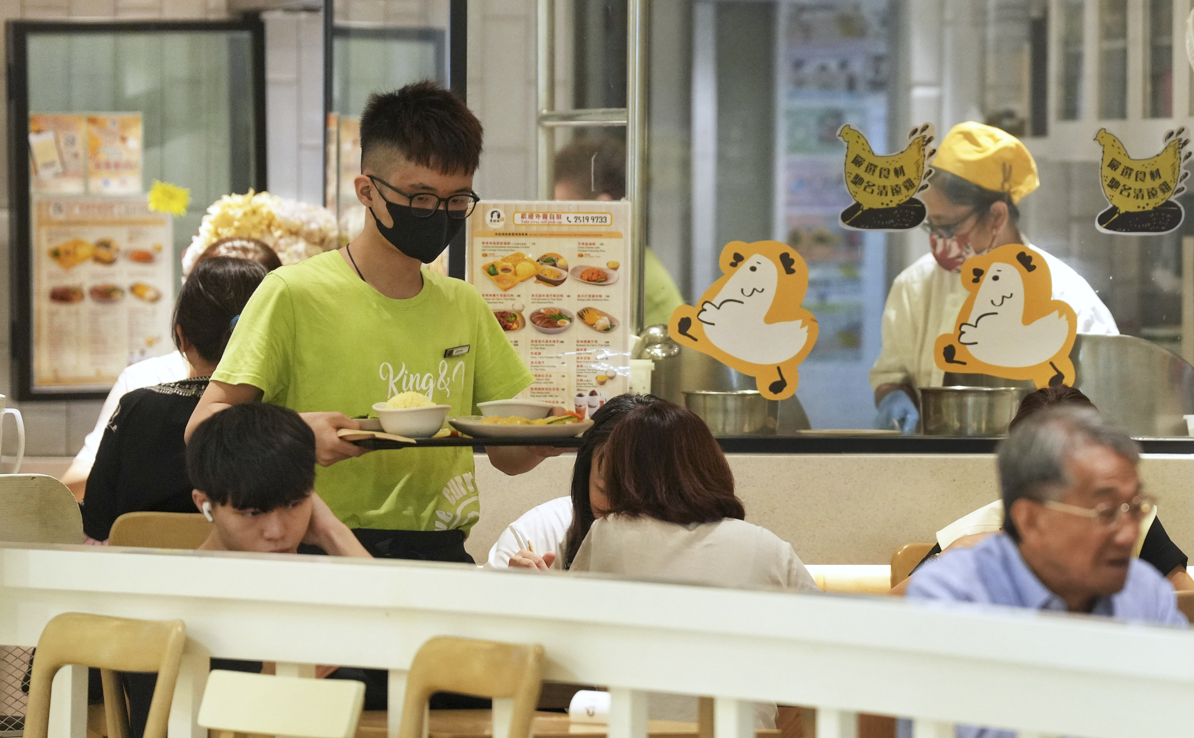 The restaurant industry hopes National Day price cuts of up to 30 per cent will boost business. Photo: Elson LI