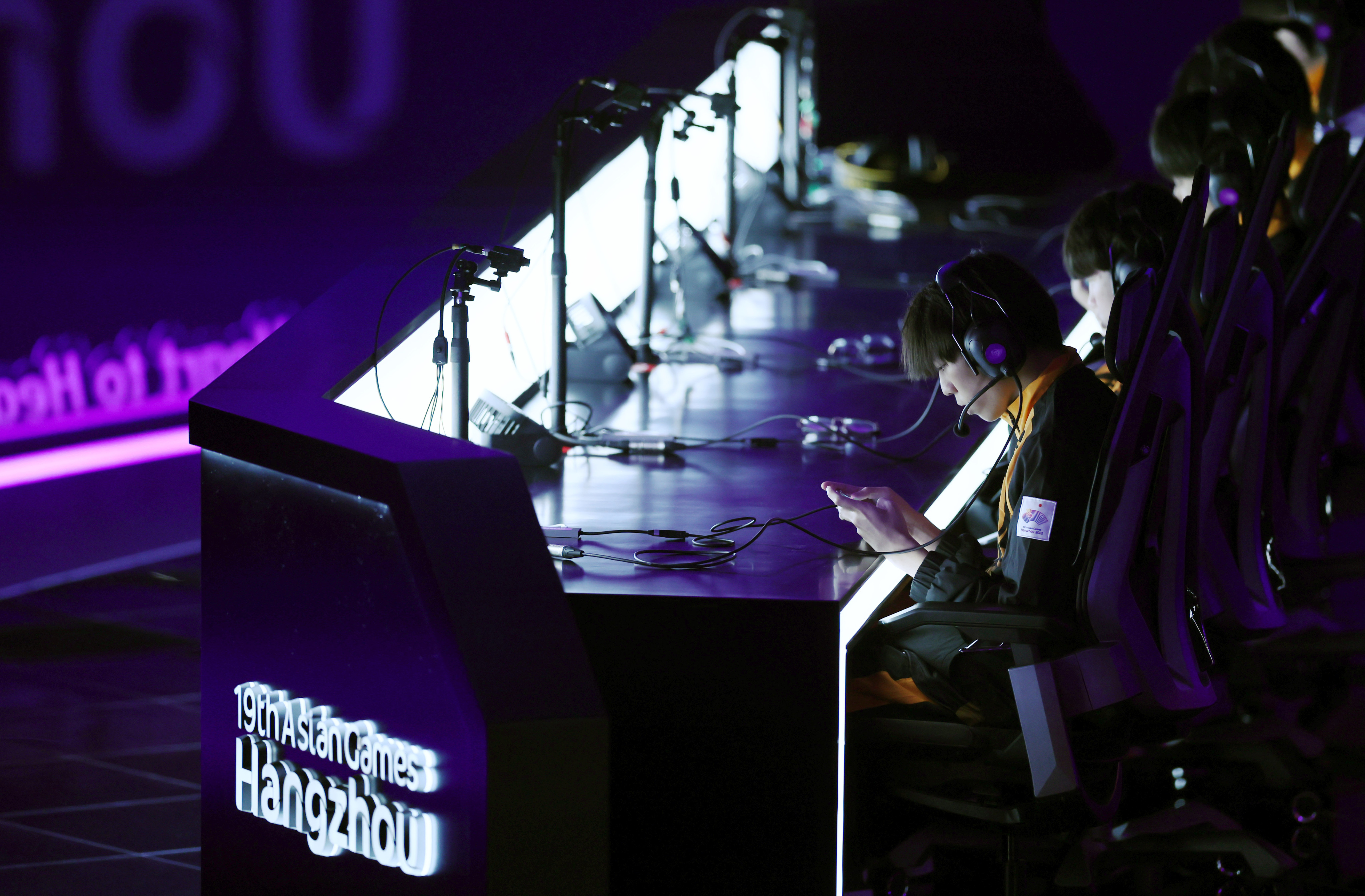 Weibo Gaming Book Semi-Final Spot At LoL Worlds 2023