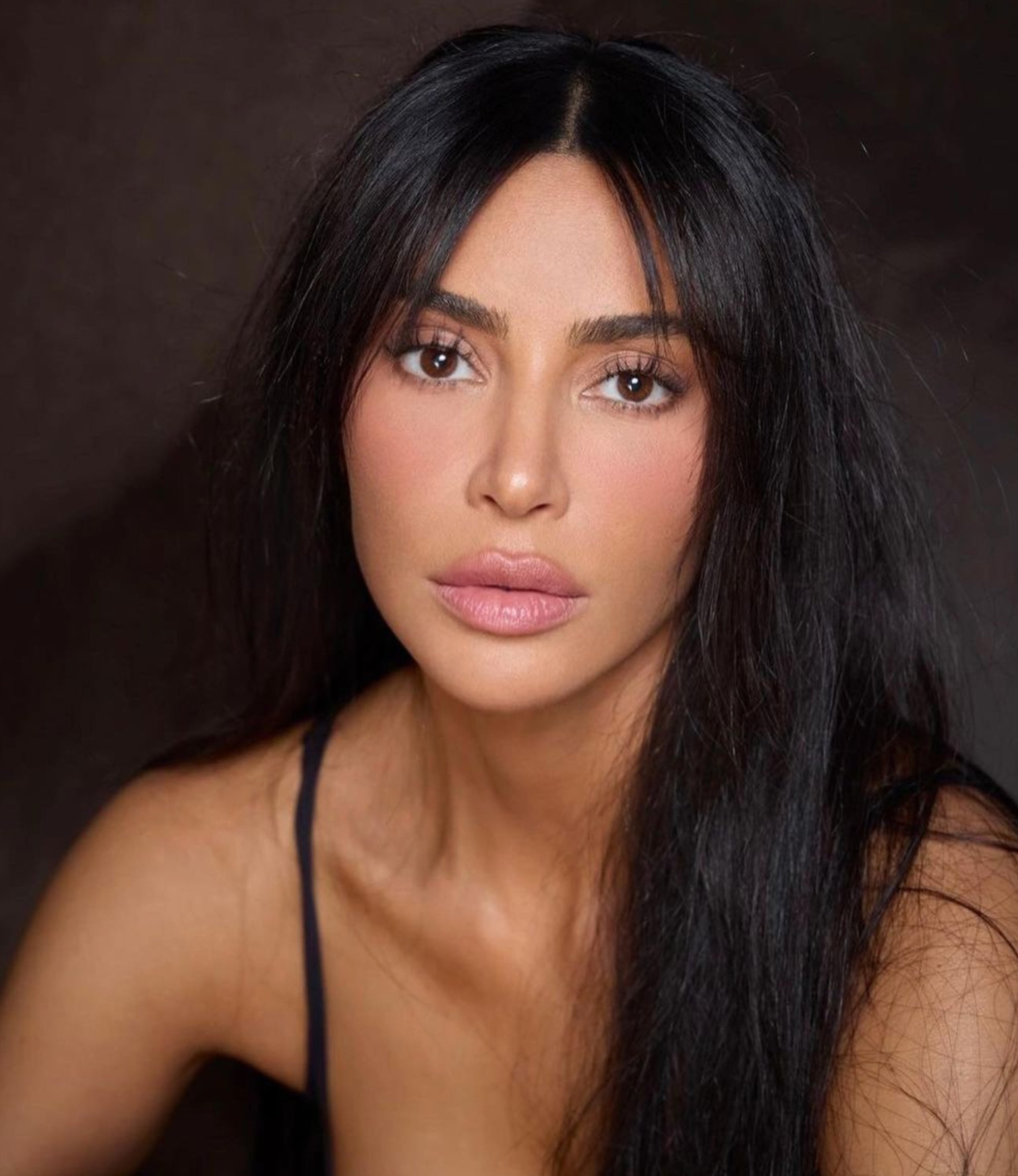 Celebrity make-up artist Mary Phillips’ dewy look for Kim Kardashian. Photo: @maryphillips/Instagram