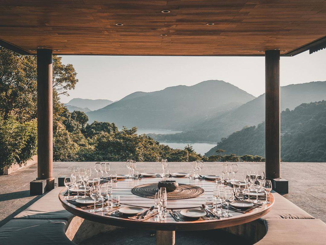 Looking for a spot for an exclusive autumn staycation in Hong Kong? Look no further ... Photo: @exclusivevenueasia/Instagram