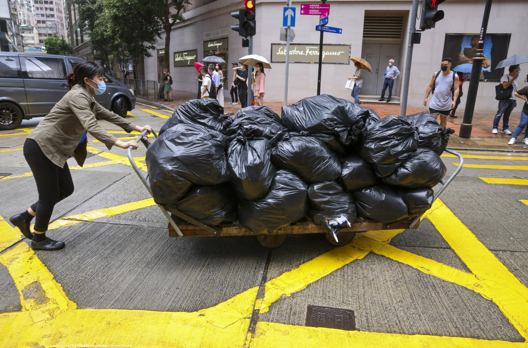 Anyone who fails to use a designated garbage bag will be issued a HK$1,500 fixed-penalty ticket. Photo: Nora Tam