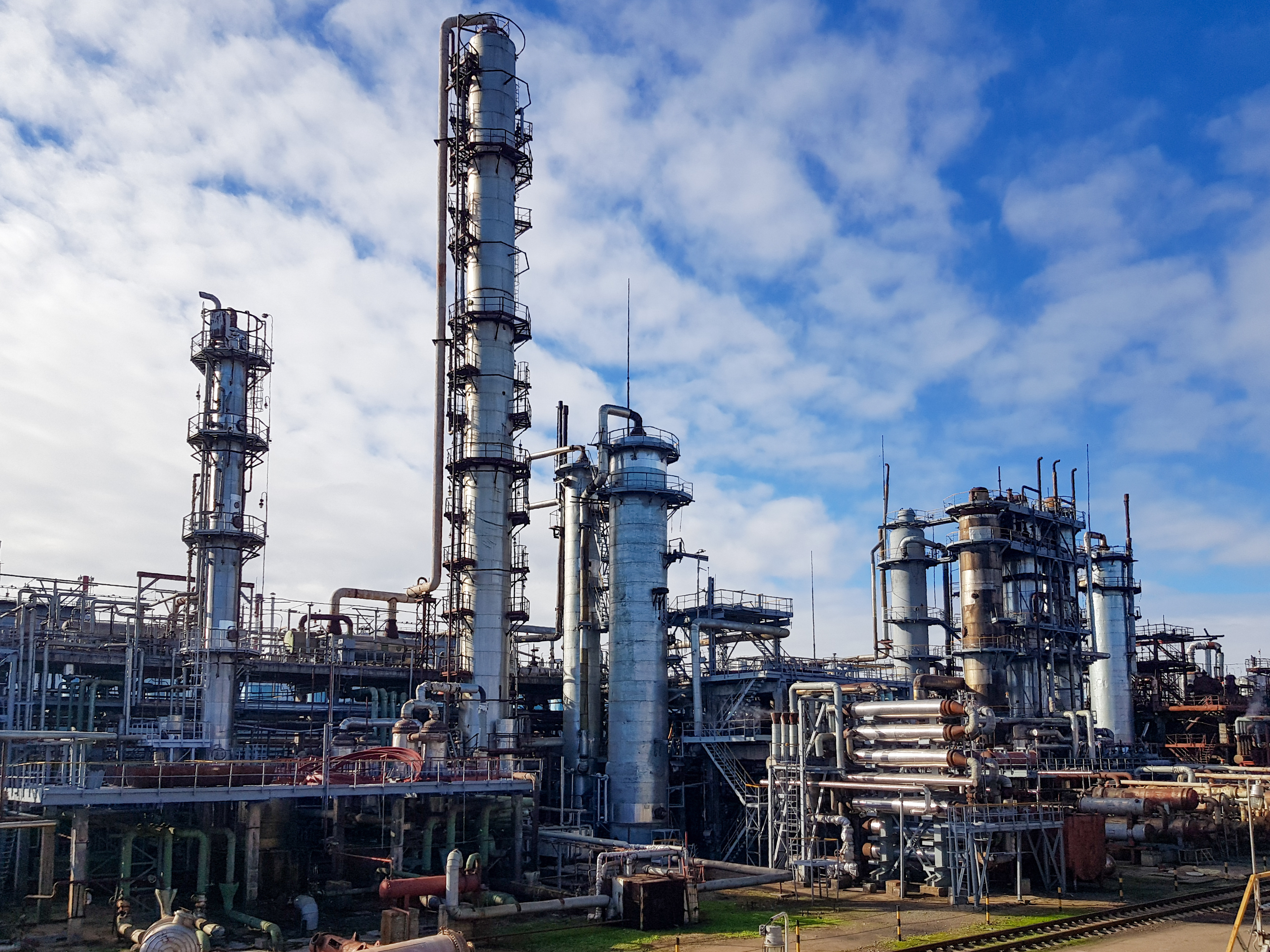 Efficiently converting methane into higher-value chemicals such as methanol for sustainable energy has been a lengthy quest in the field of chemistry. Photo: Shutterstock