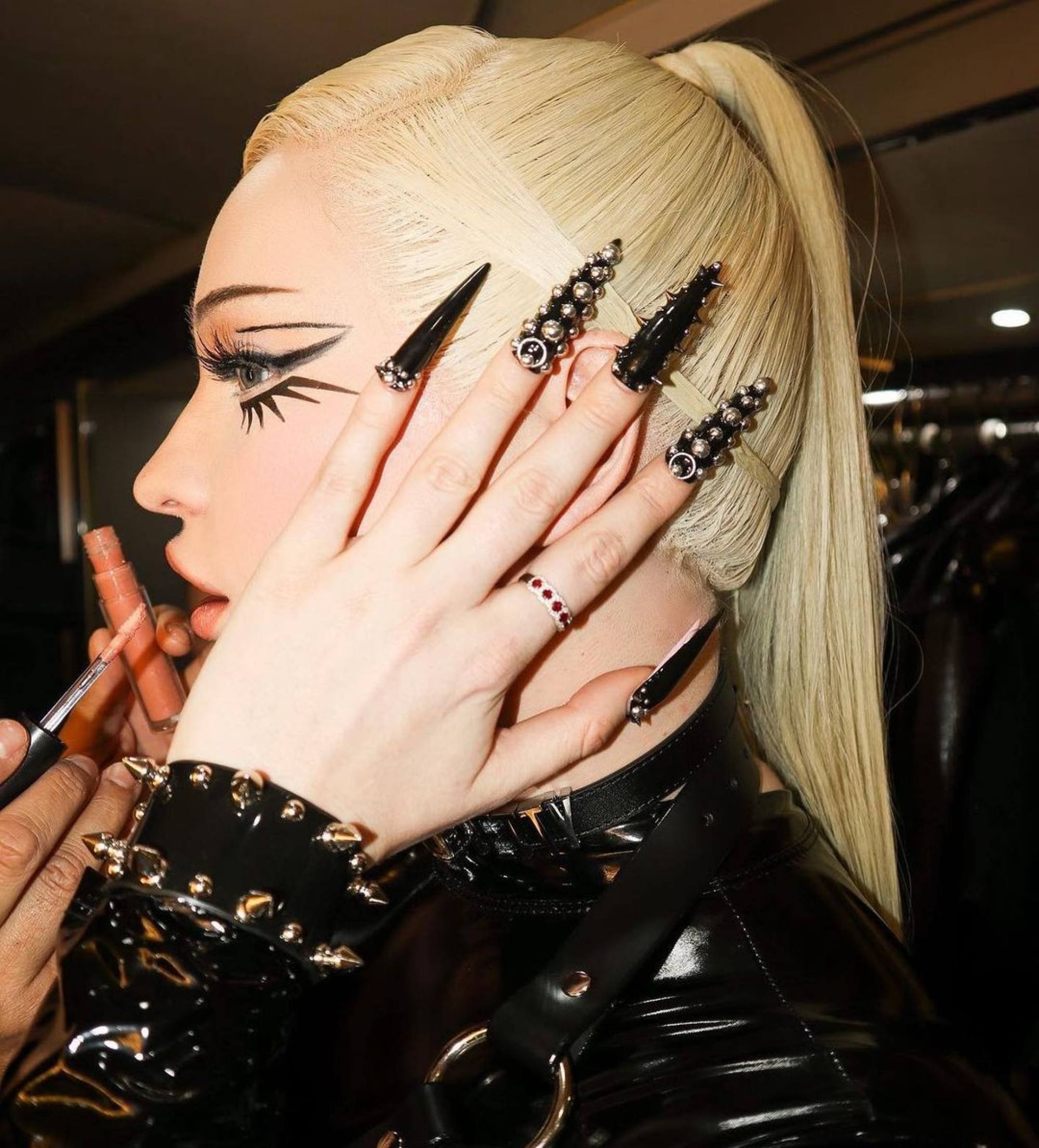 Goth Influencer Hailey Rose'S Viral Instagram - cgcvdu6