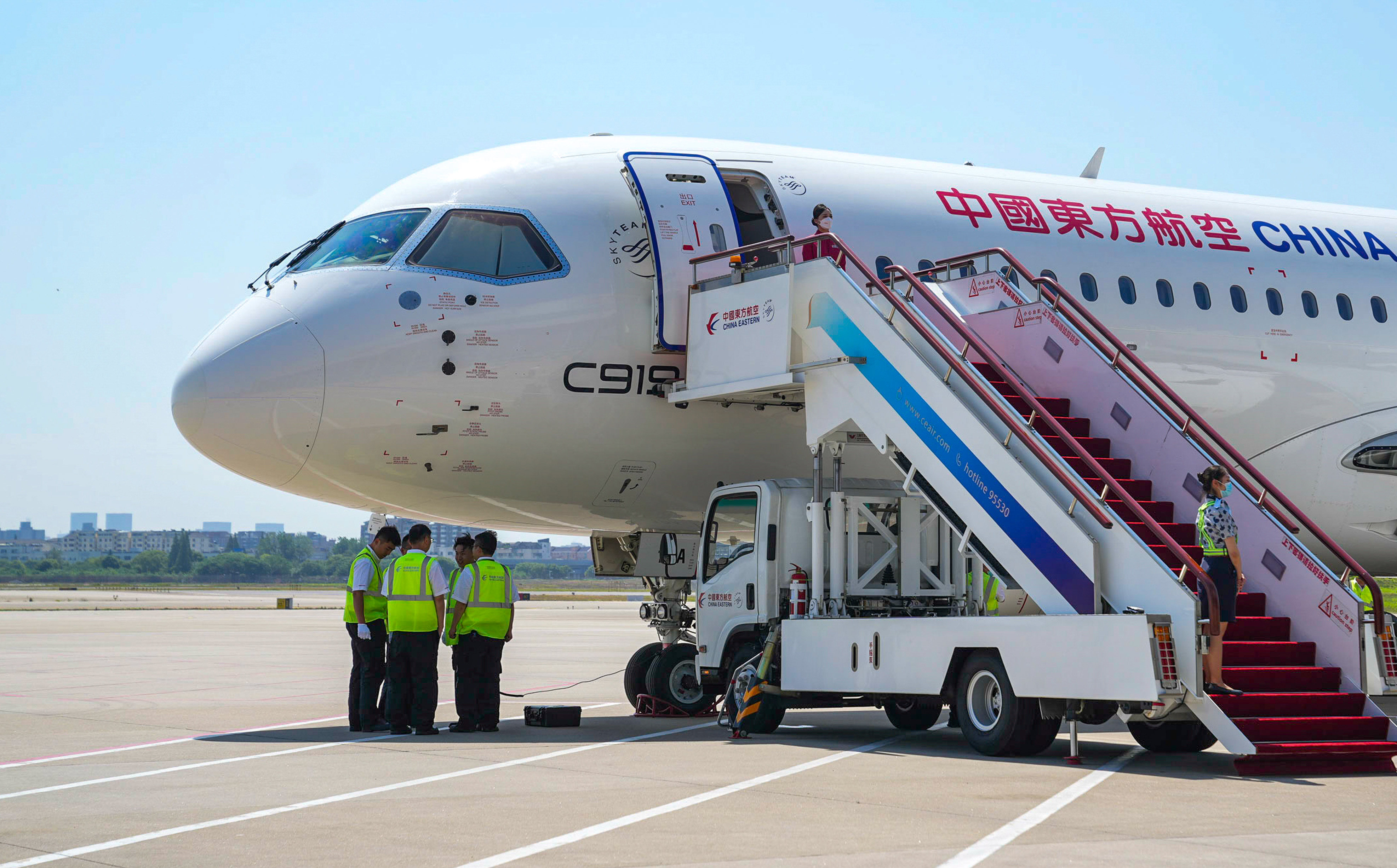 China Eastern Airlines has placed an order for 100 more home-grown C919 planes. Photo: Xinhua