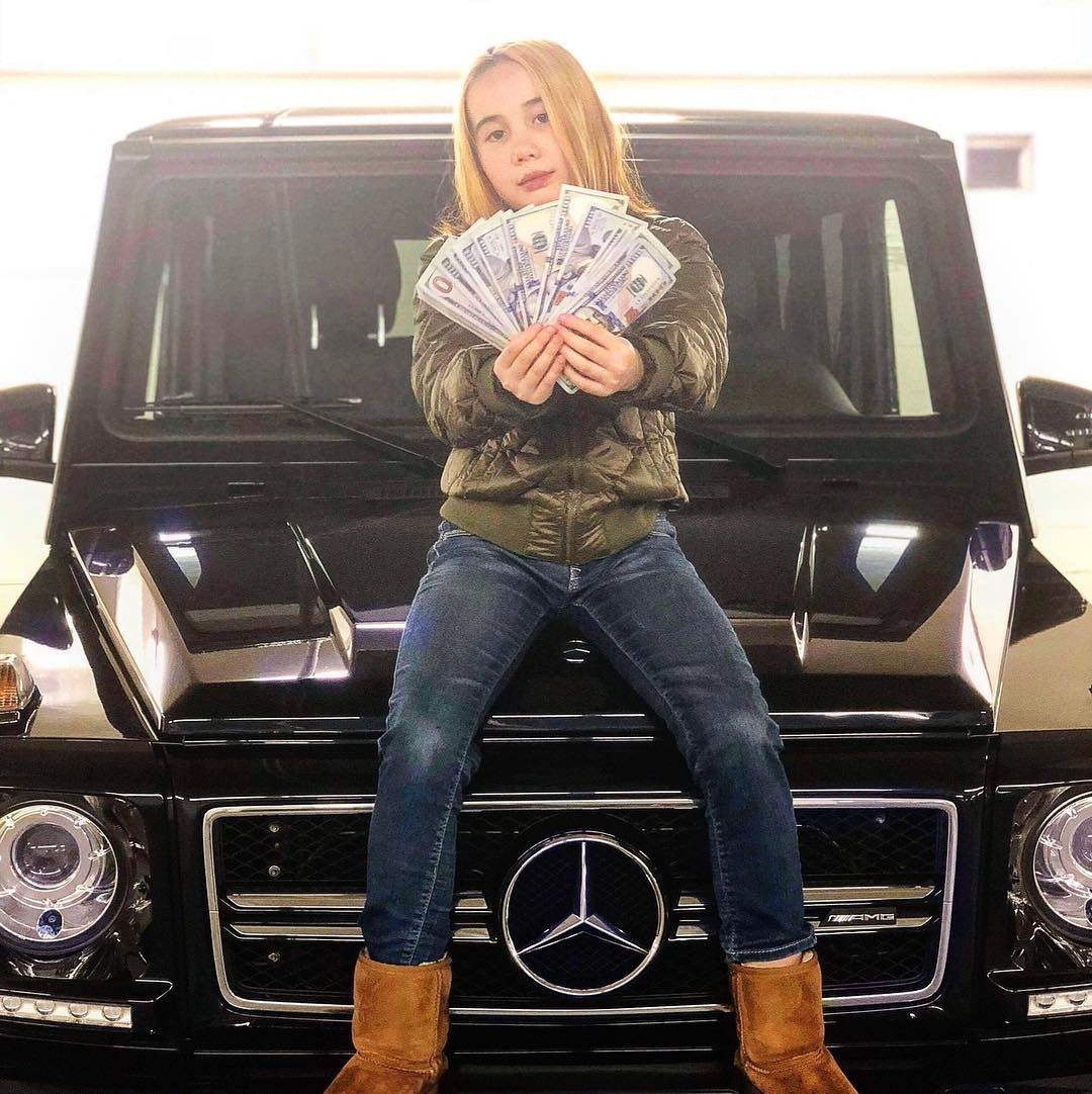 Lil Tay strikes a typical pose, in a 2018 picture from her Instagram account. Photo: Instagram via @liltay