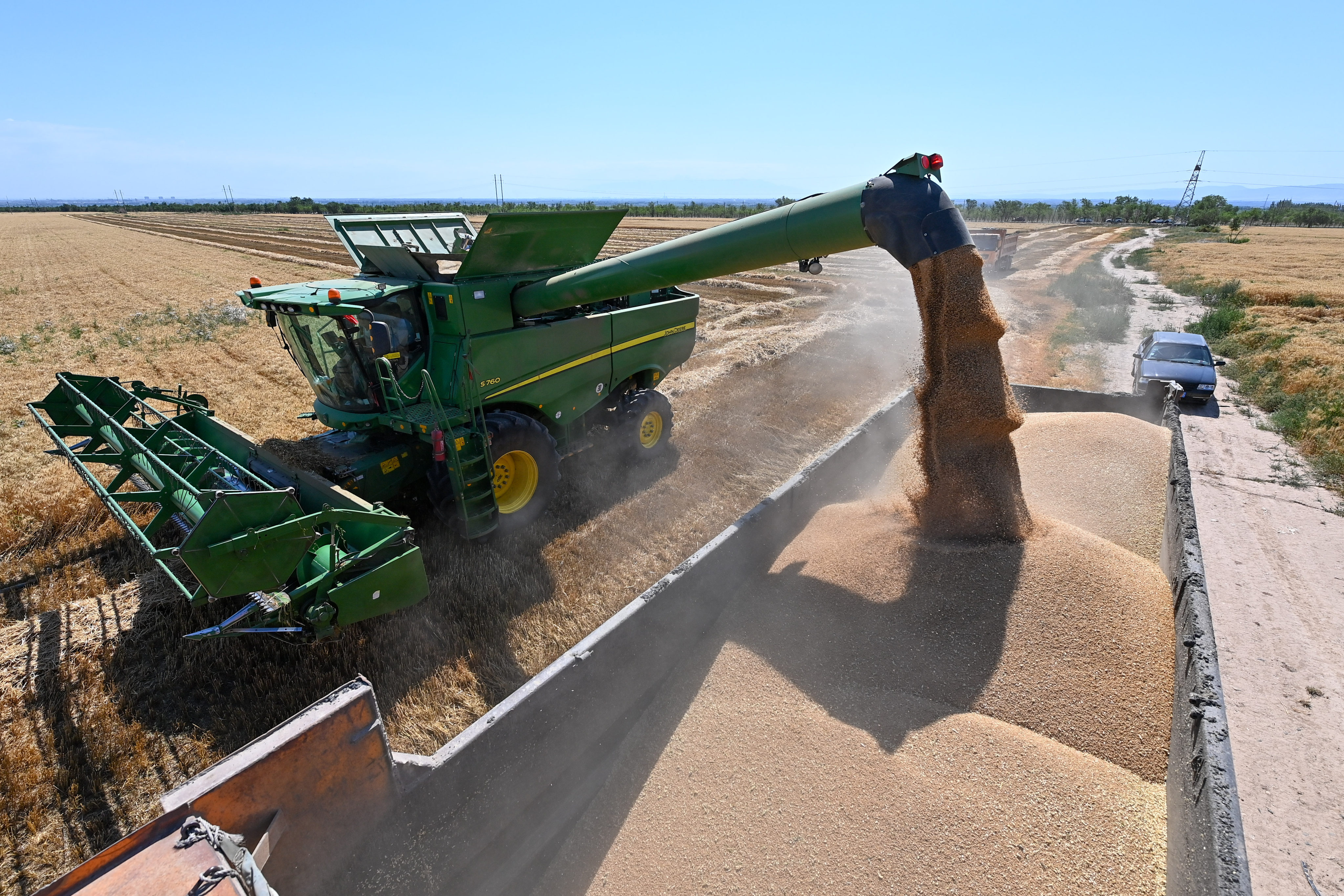 Wheat grains are loaded onto a truck in Hutubi county of northwest China’s Xinjiang Uygur autonomous region on July 15, 2023. Agricultural and food self-sufficiency are a top priority for China’s government in the coming years. Photo: Xinhua