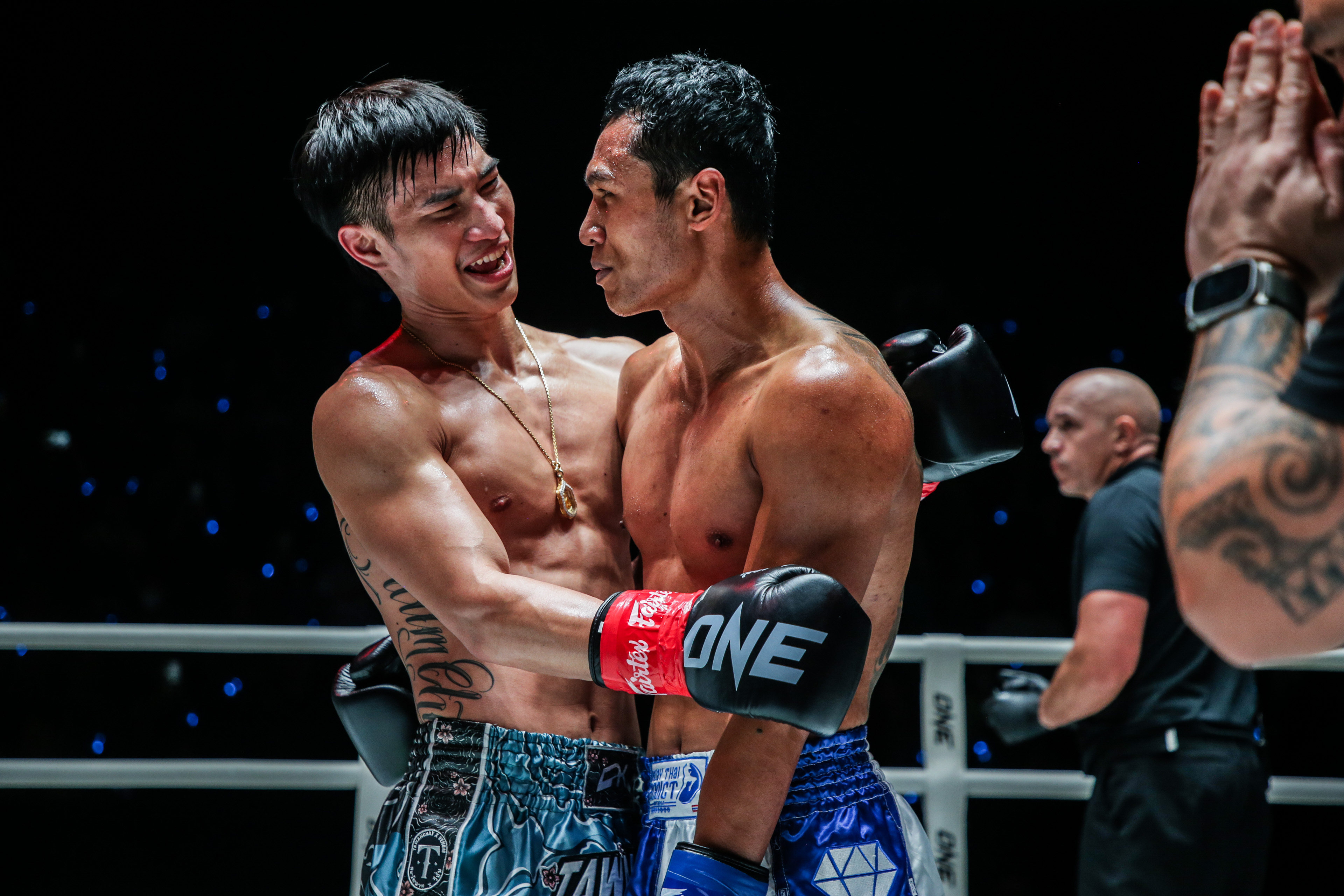 Tawanchai embraces Jo Nattawaut after their kickboxing match at ONE Fight Night 15. Photos: ONE Championship