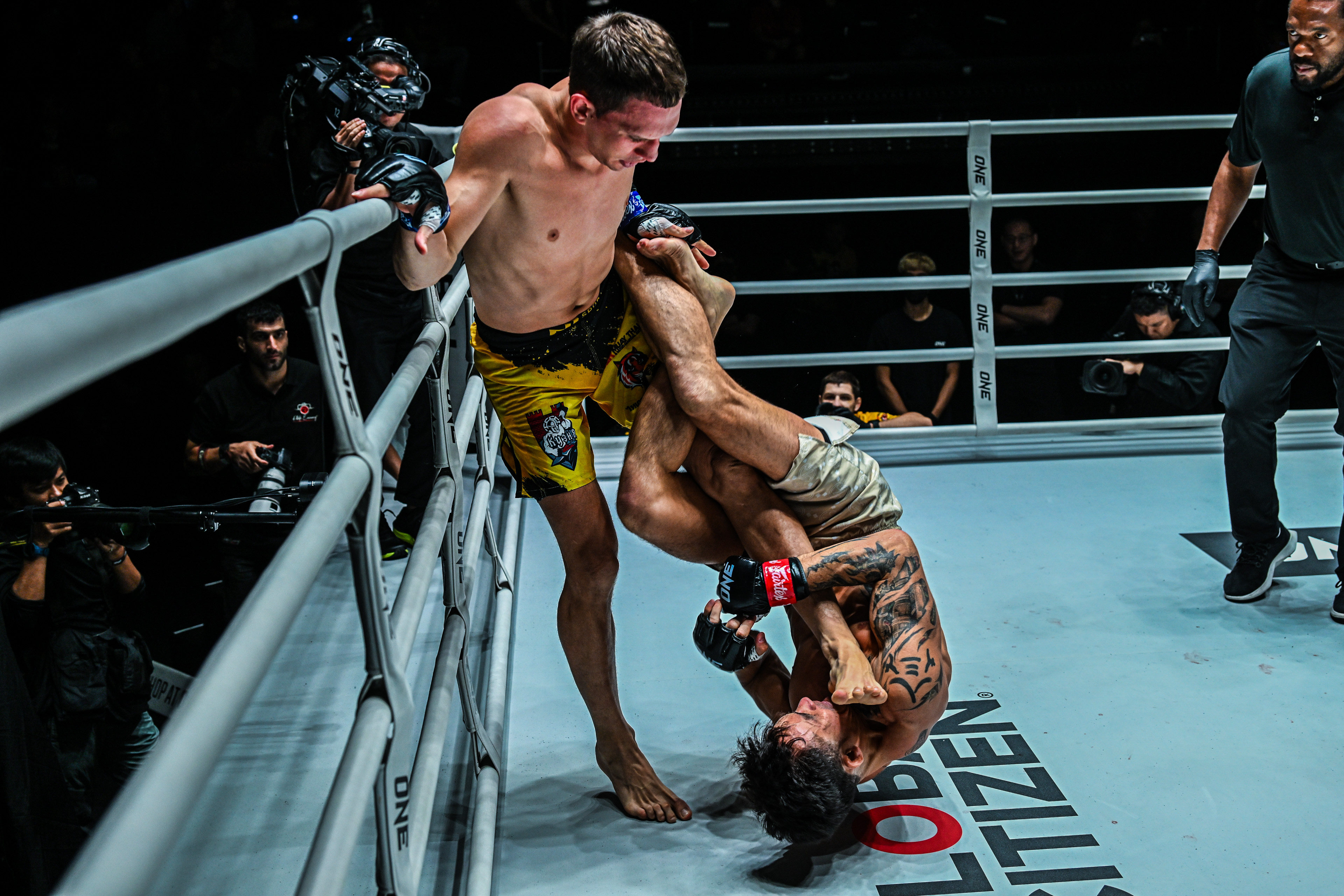 Thanh Le locks in a heel hook against Ilya Freymanov at ONE Fight Night 15 in Bangkok. Photos: ONE Championship