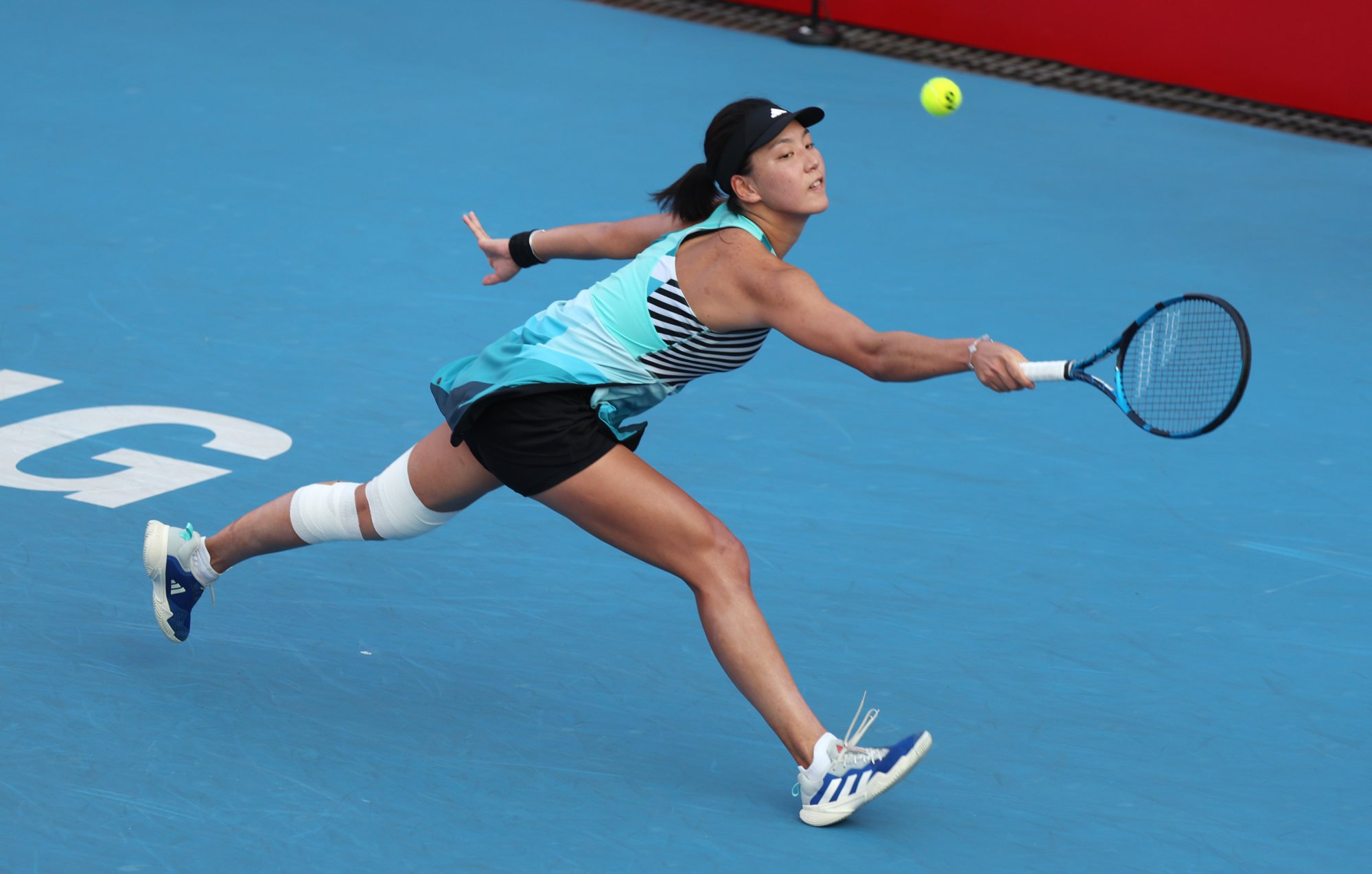 Hong Kong Tennis Open: Chinese hopes go up in smoke as Wang Xinyu limps ...