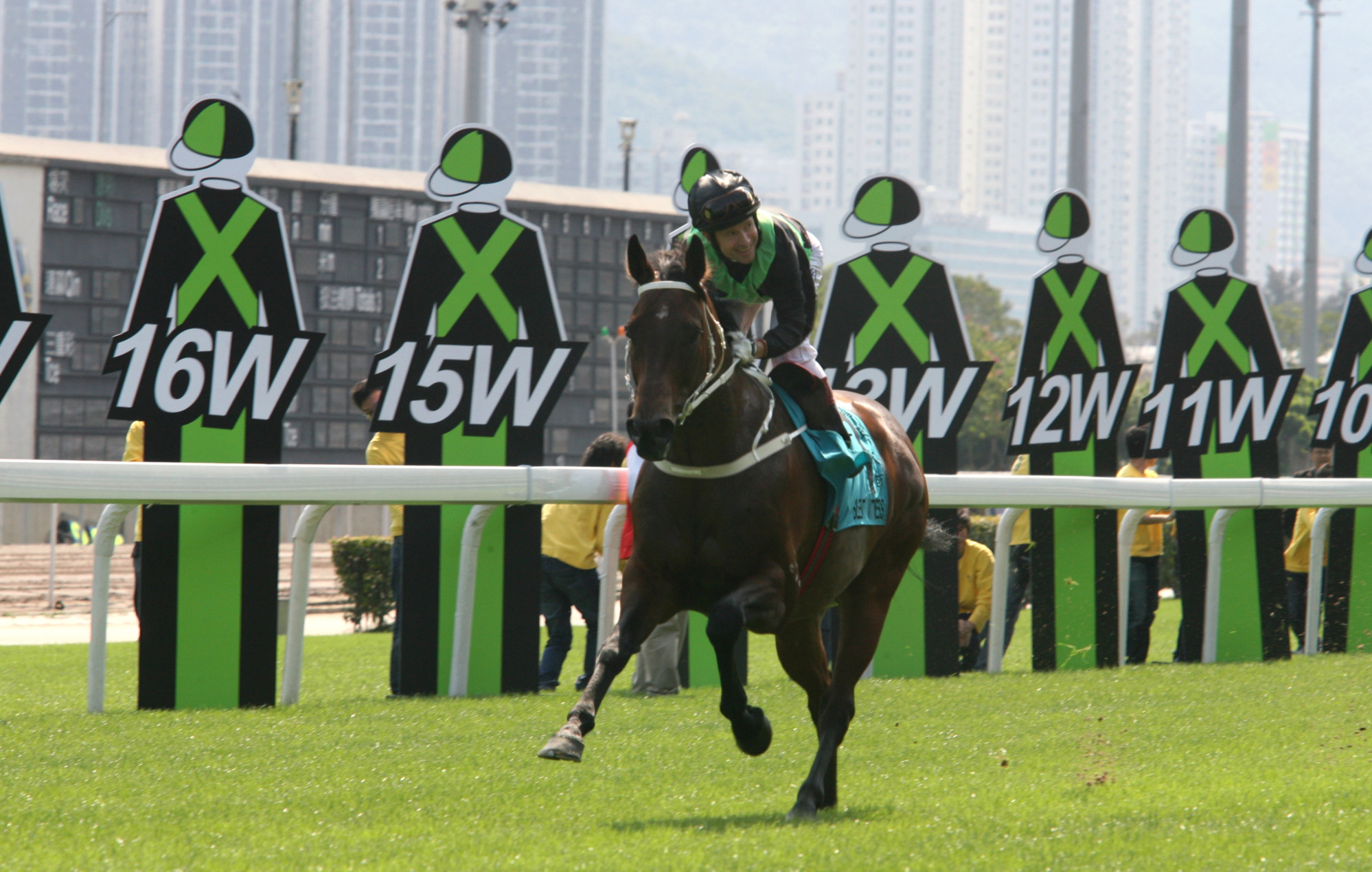 Felix Coetzee rides Silent Witness during the sprinter’s retirement ceremony at Sha Tin. Photo: Kenneth Chan