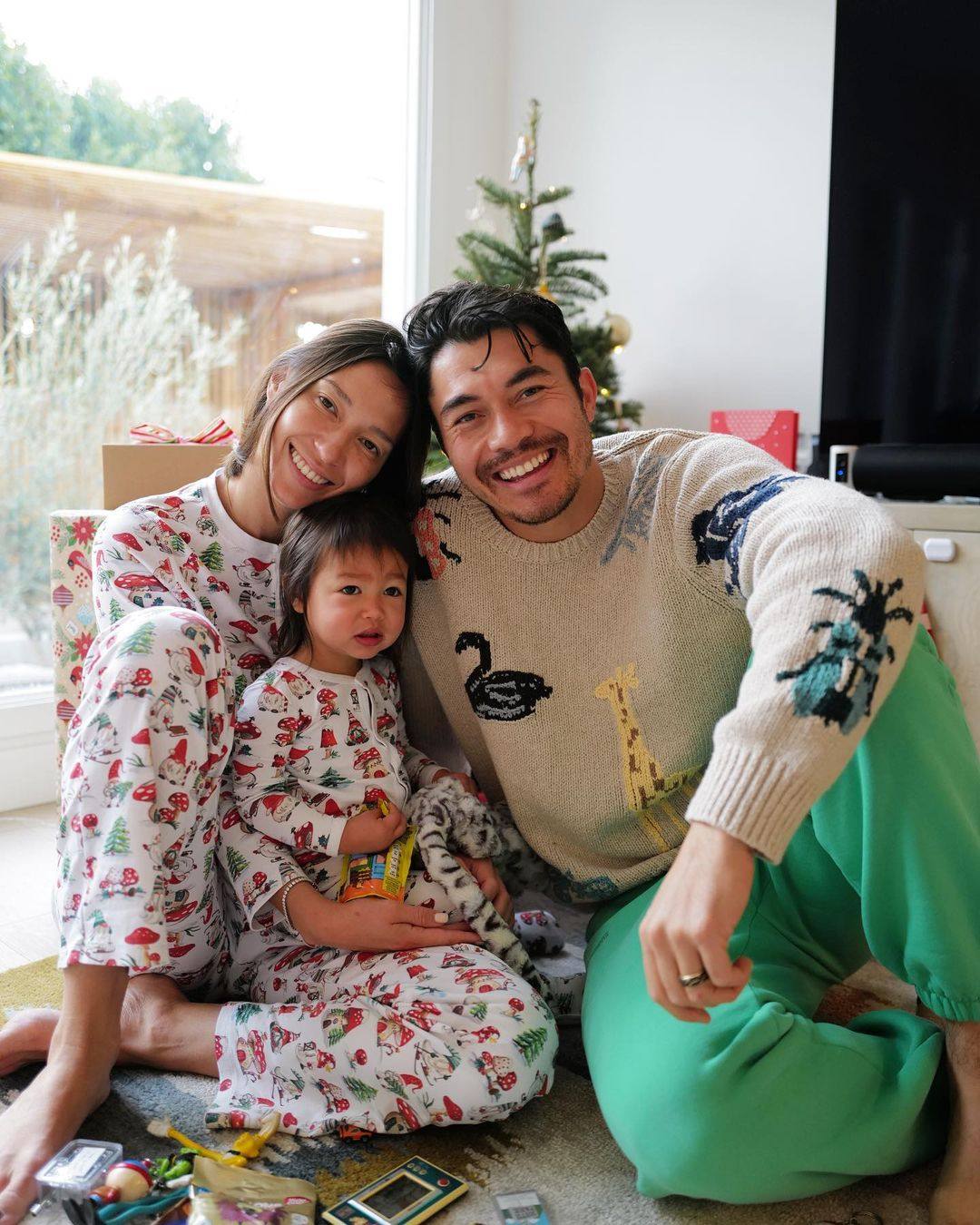 Liv Lo posted this adorable holiday photo of herself with husband Henry Golding, and their first daughter Lyla. Photo: @livlogolding/Instagram