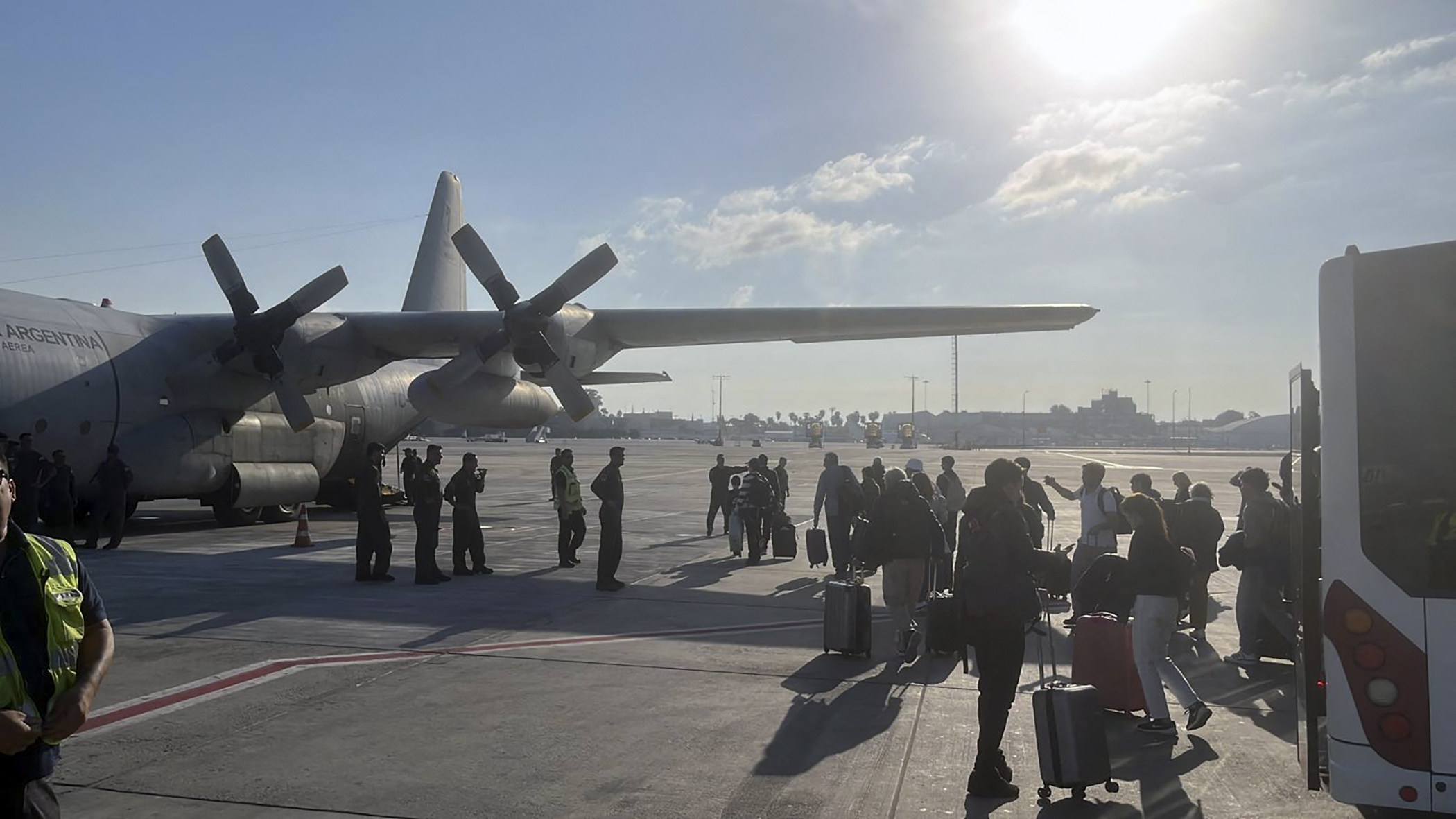 Argentine citizens boarding an Argentine Air Force C-130 Hercules aircraft at Ben Gurion International Airport in Tel Aviv, Israel on Thursday. Photo: Argentina’s Foreign Ministry via AFP