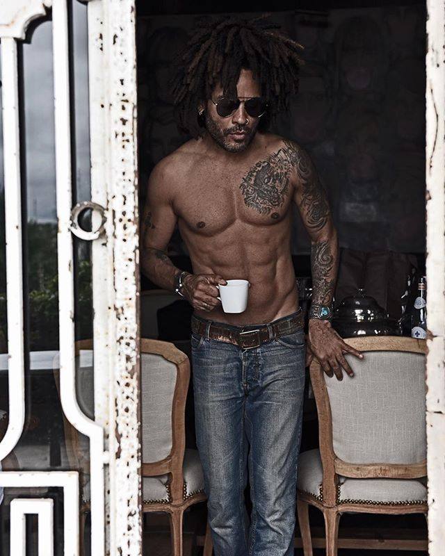 Lenny Kravitz showing off his physique on social media. We almost can’t believe he’s 59 ... Photo: @lennykravitz/Instagram